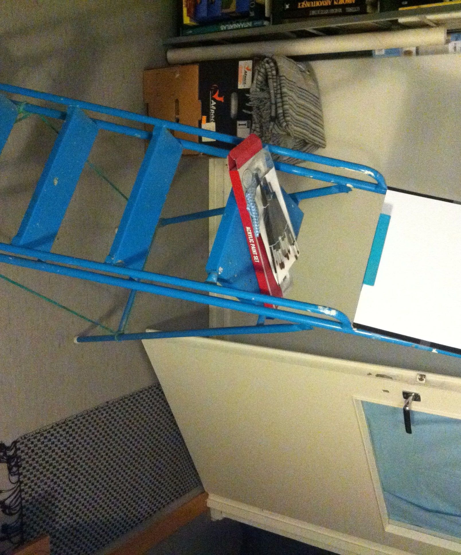 Temporary Cheapskate Art Stand