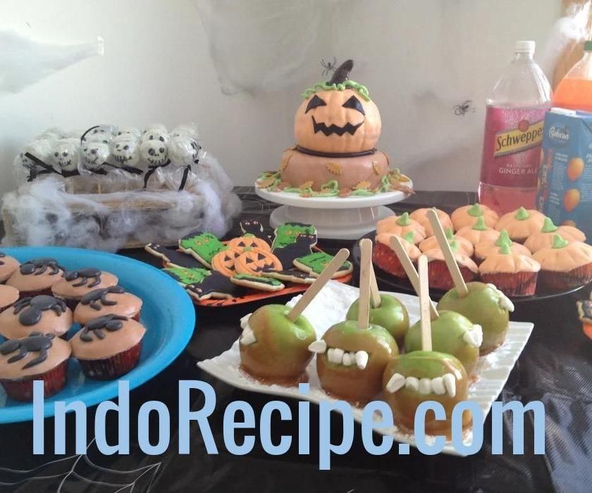 Party Table and House Decoration Idea: Halloween Party