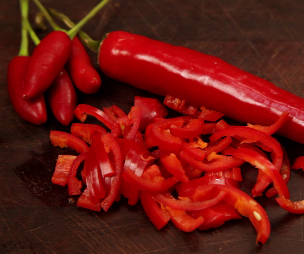 How to Easily Deseed a Chili - Food Hack