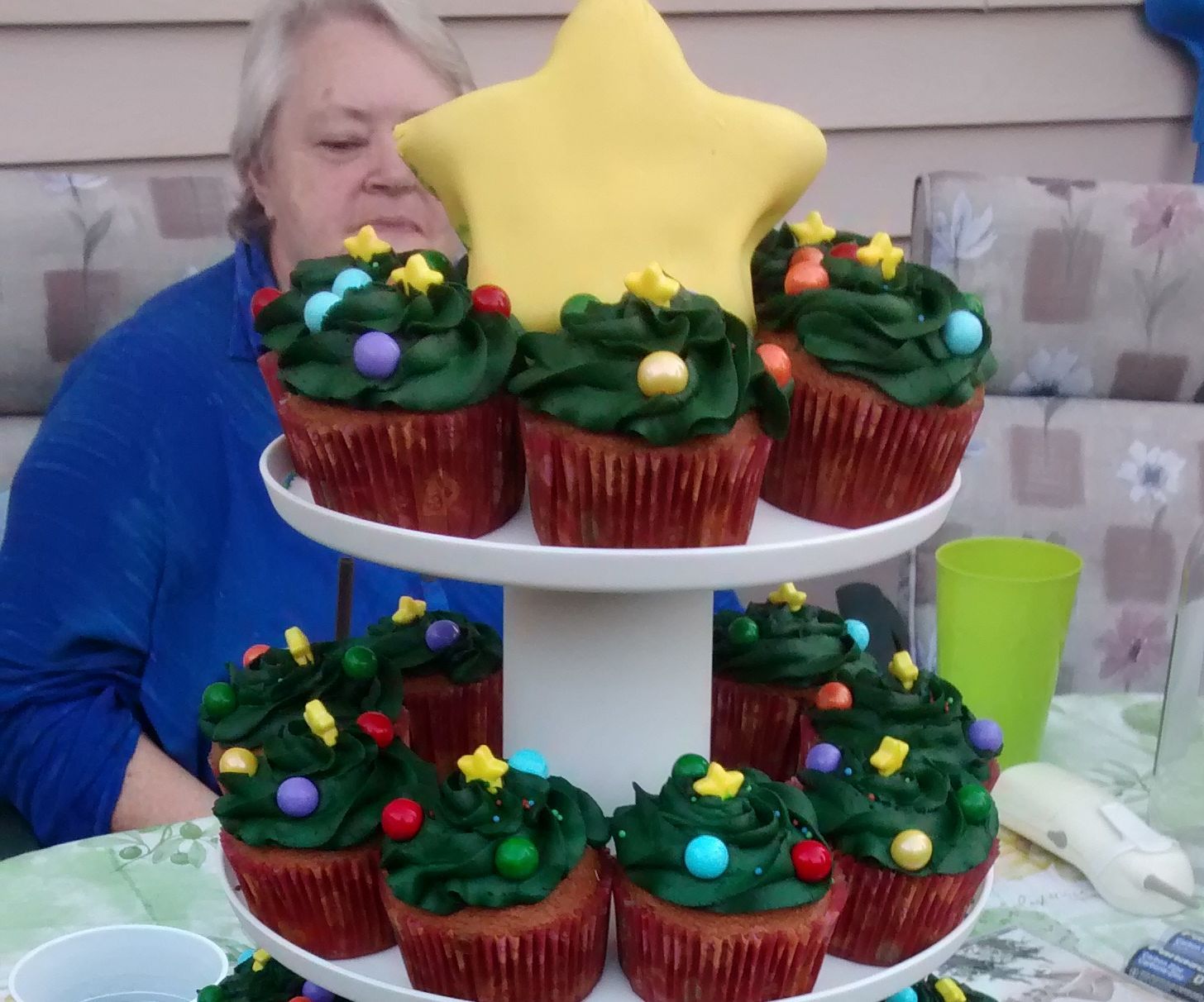 Christmas Cupcake Tree