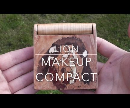 Lion Makeup Compact