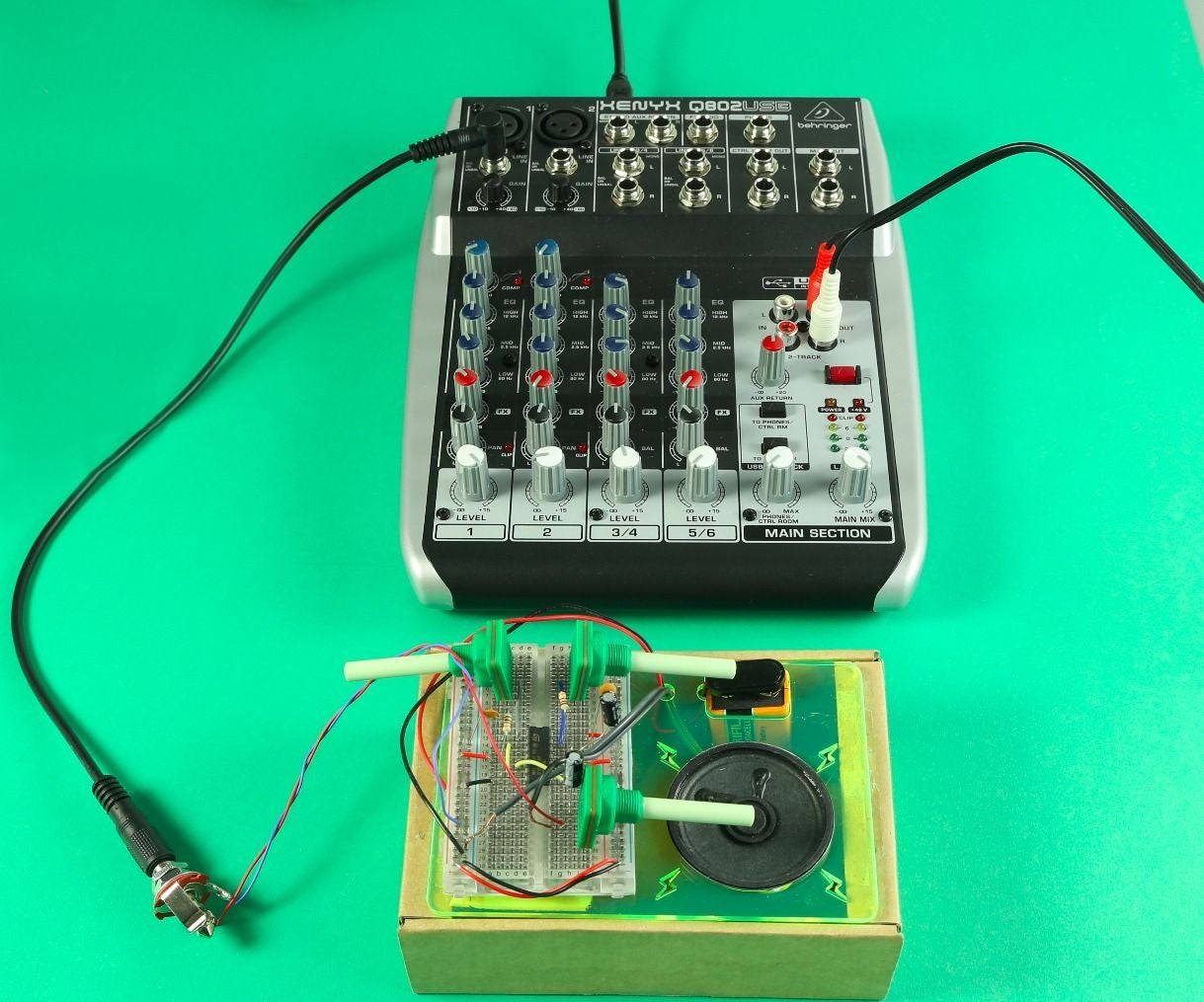 DIY Synth + Audio Jack 4 Steps Instructables