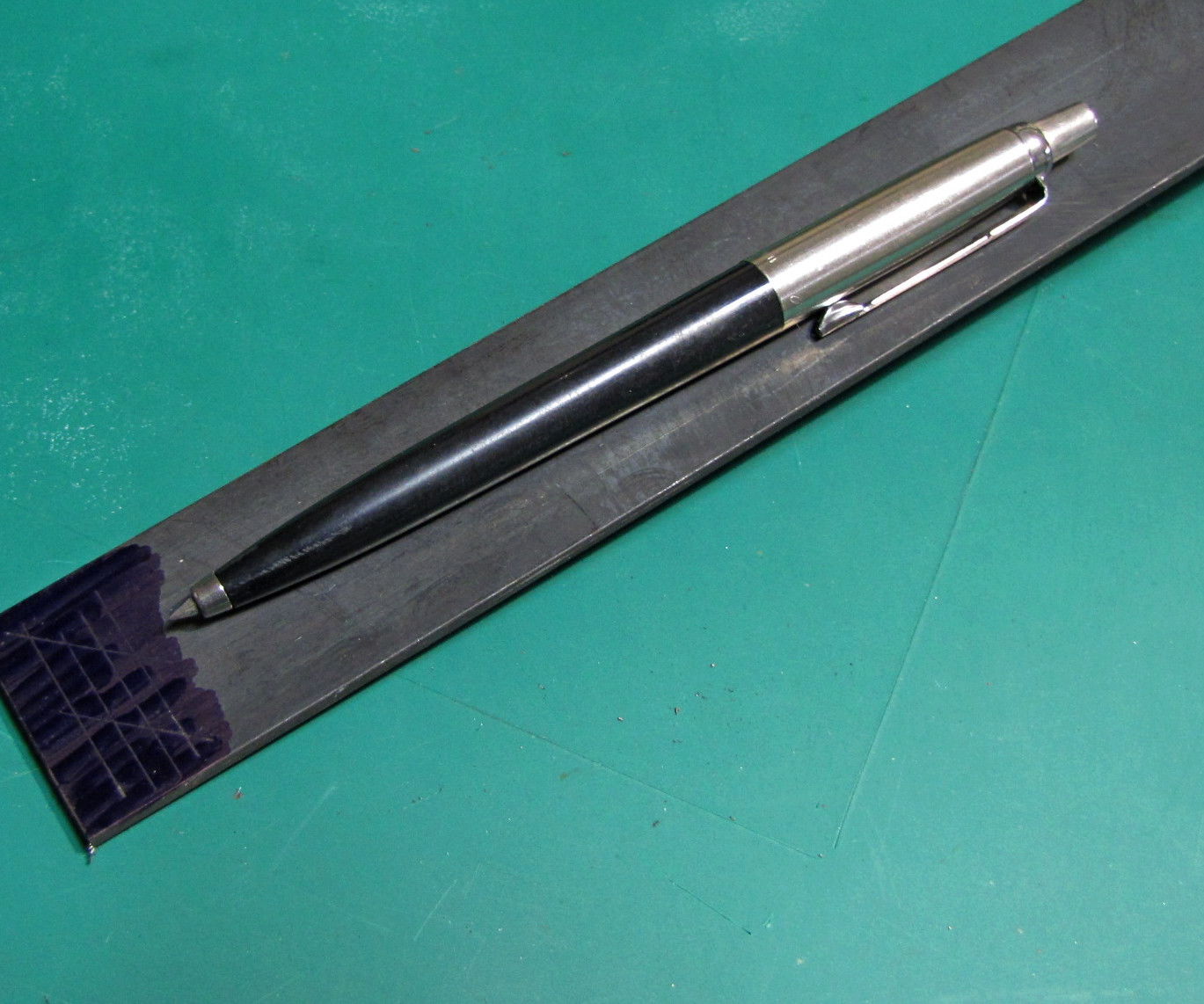 How to Turn a Ballpoint Pen Into a Metal Scriber...