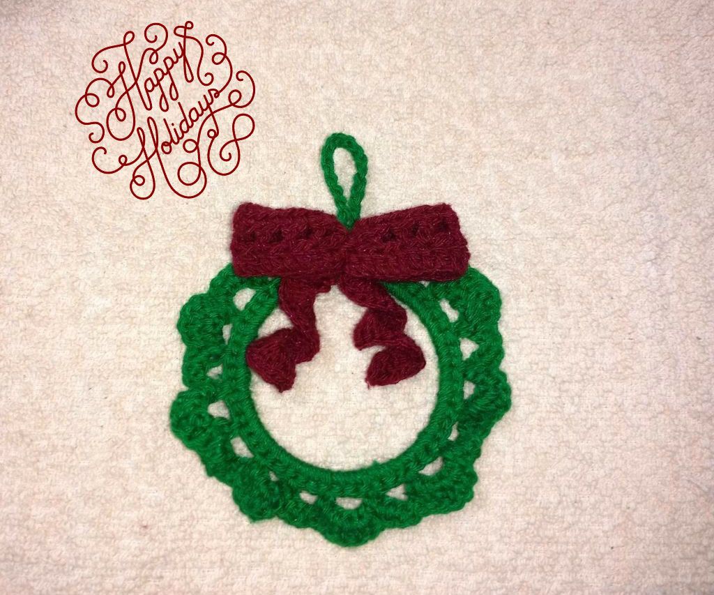 Xmas Wreath Crochet Ornament
