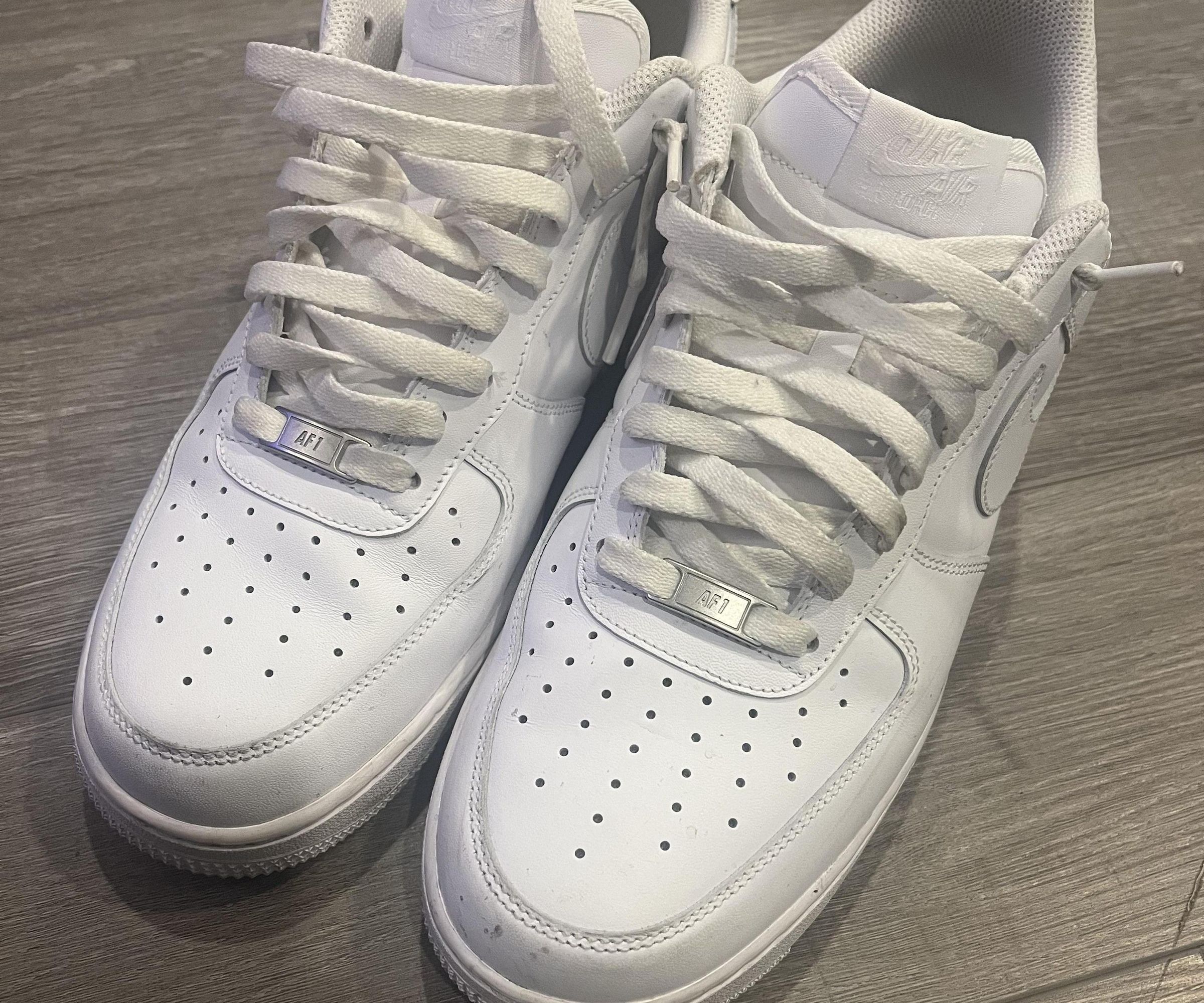 How to Properly Deep Clean Your Shoes