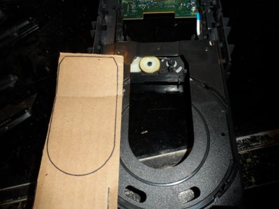 Acoplando La Charola Del CD-ROM / Putting the Tray of the CD-ROM