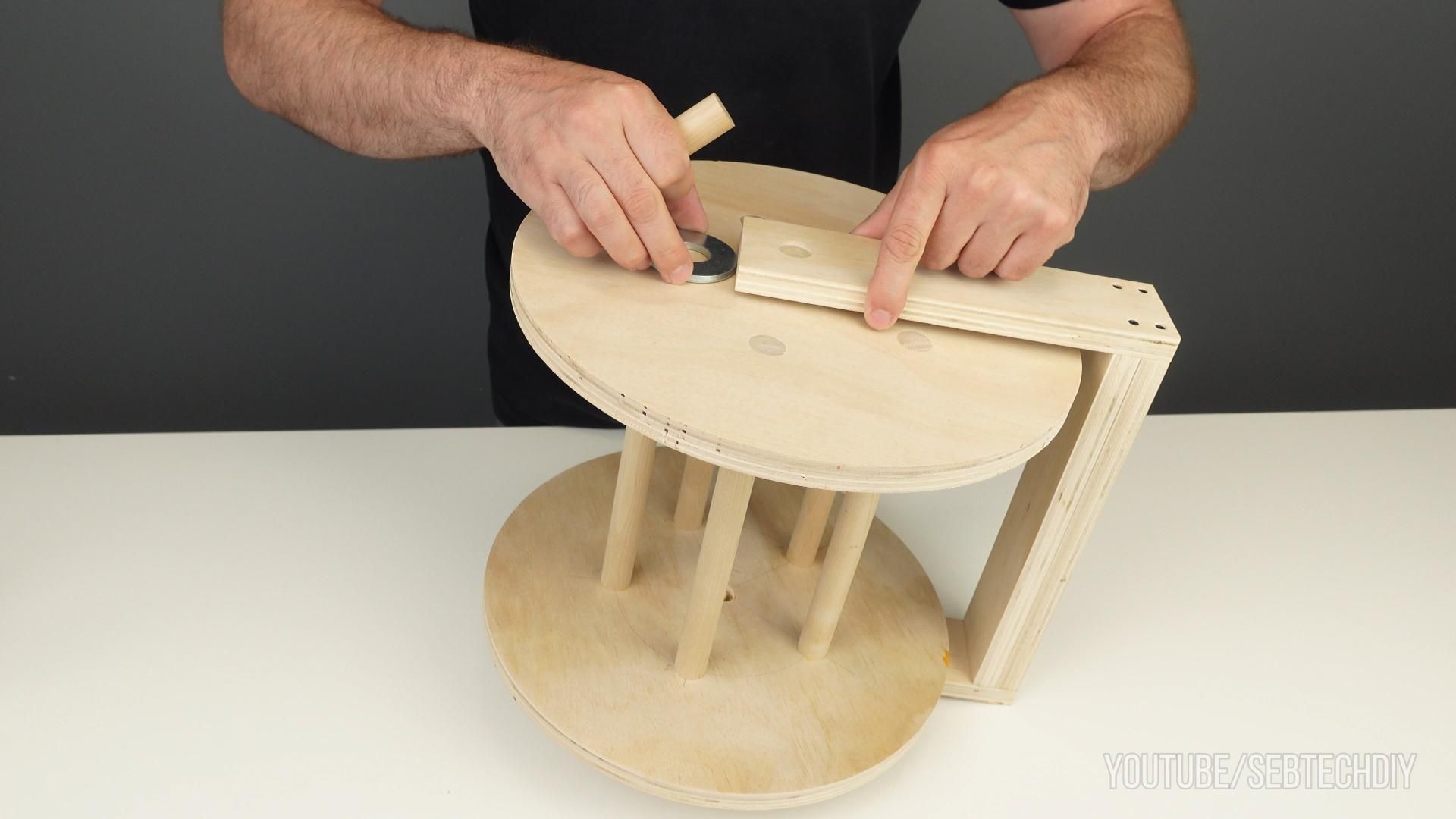 Air Hose Reel From Plywood / 360° Swivel 15 Steps (with Pictures) Instructables