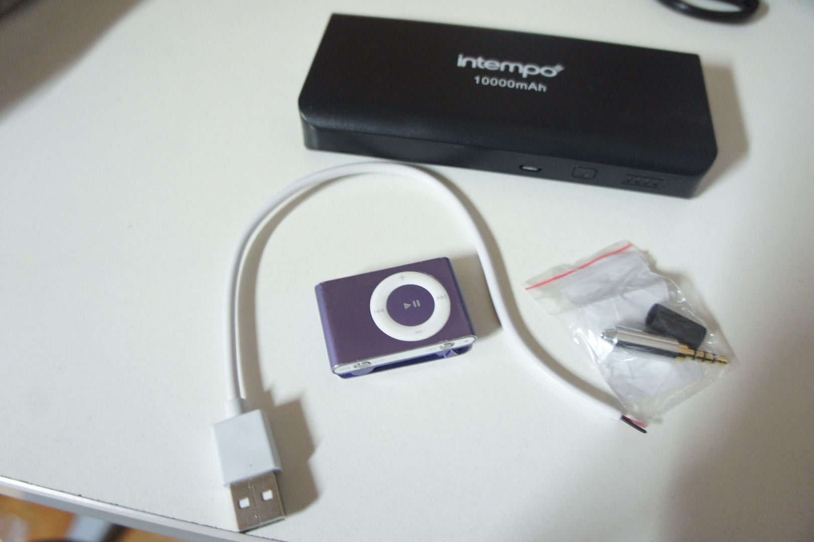 Charge an IPod Shuffle (G2) With a USB Power Bank : 3 Steps - Instructables