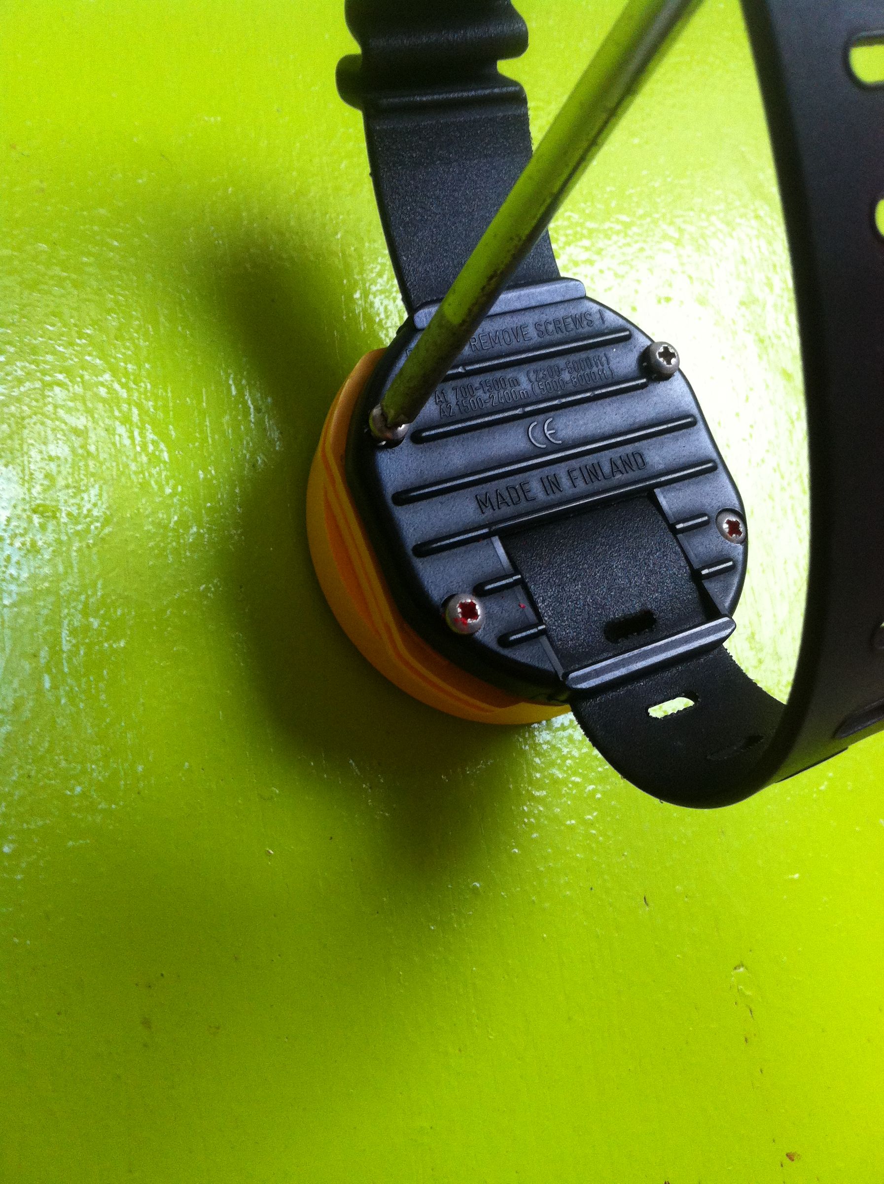 Change the Battery of an Suunto Octopus 2 4 Steps Instructables