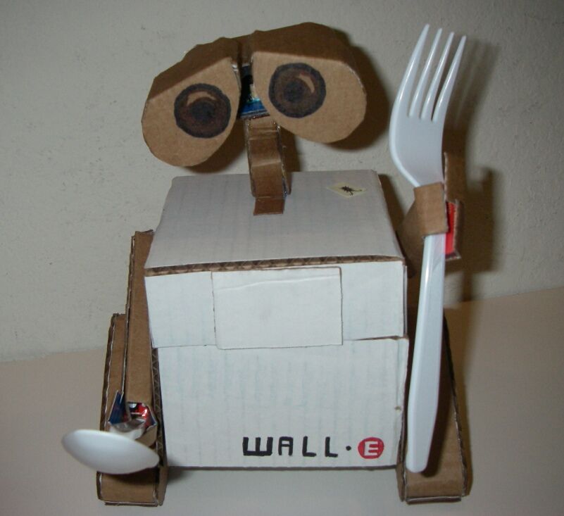 Cardboard Wall-E