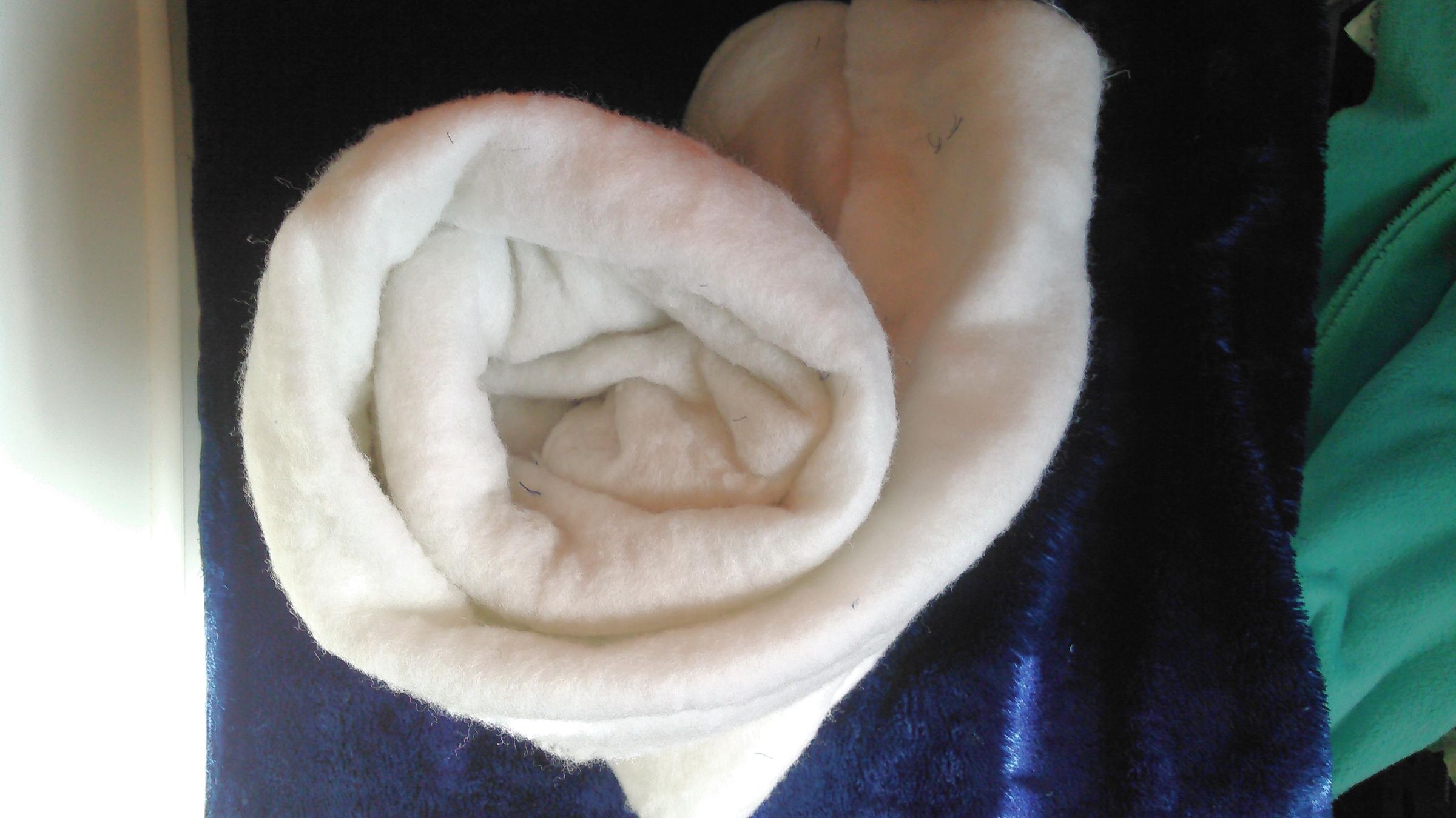 Blanket and Pillow Set 4 Steps Instructables