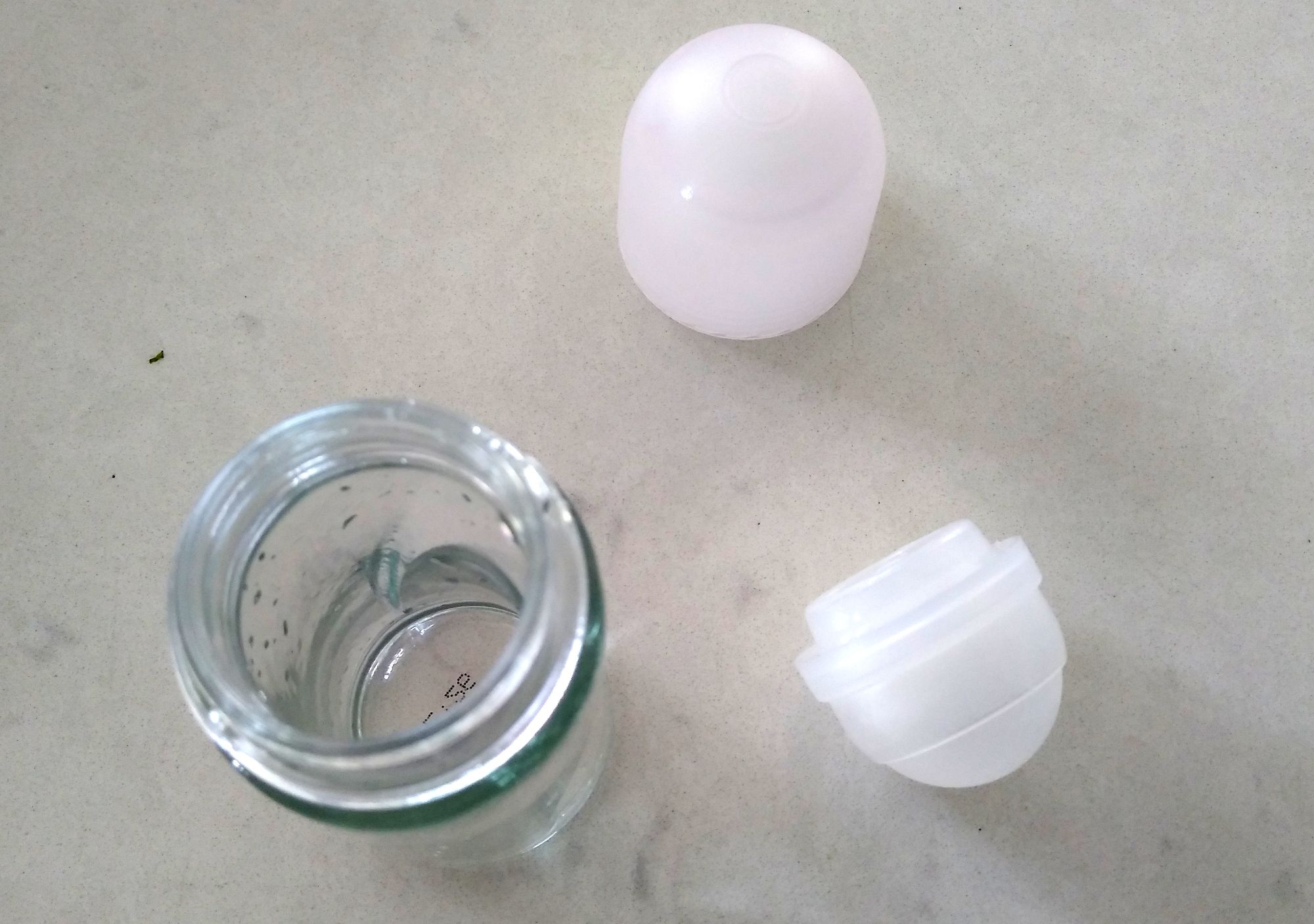 Efficent Tidy Sunscreen Applicator 3 Steps (with Pictures