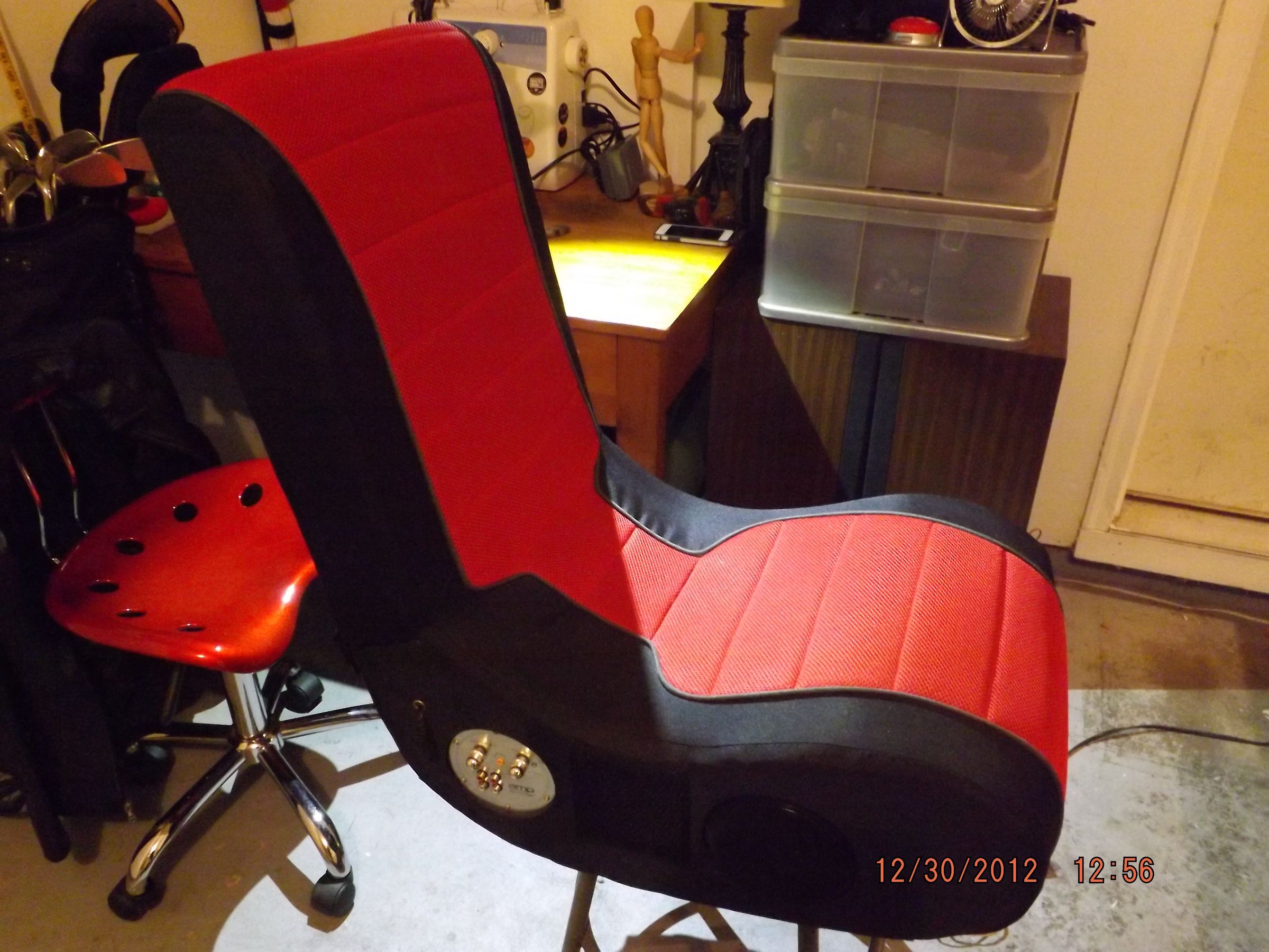 Turn an Old Game Chair Into a Shop Stereo!