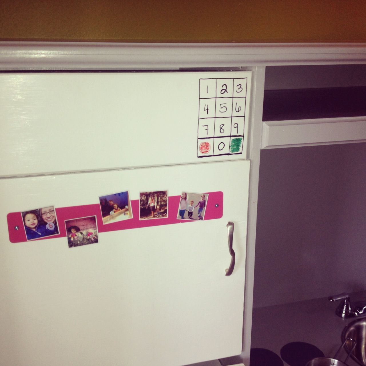 Play Kitchen Set From Entertainment Center : 6 Steps (with Pictures