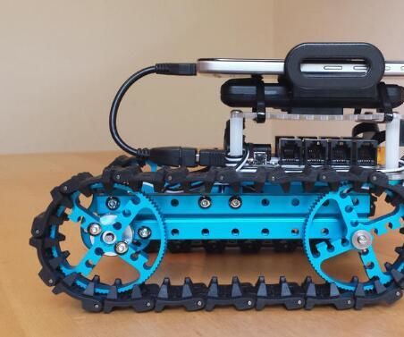 Smart Robot With Vision and Voice Control