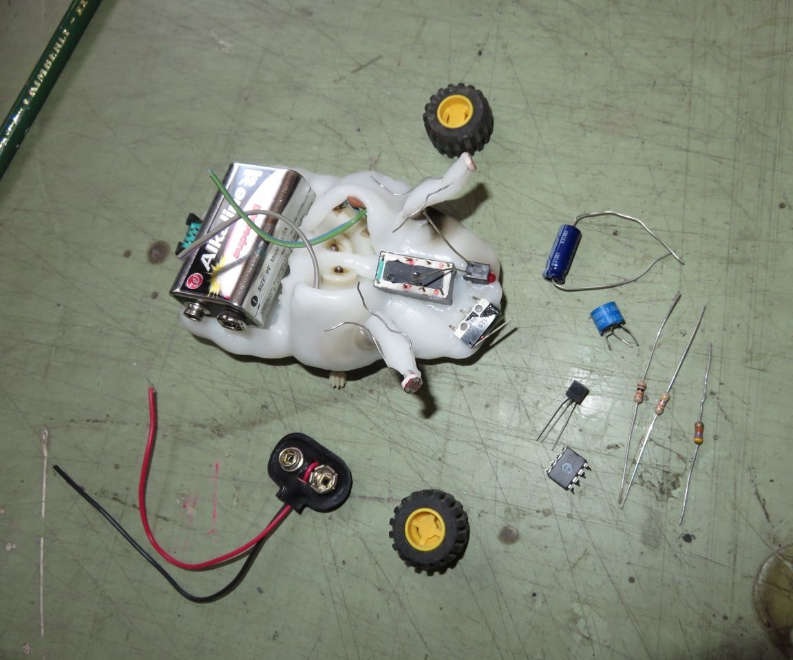Instamorph Junkbot (Herbie)