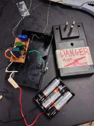 2AA Taser