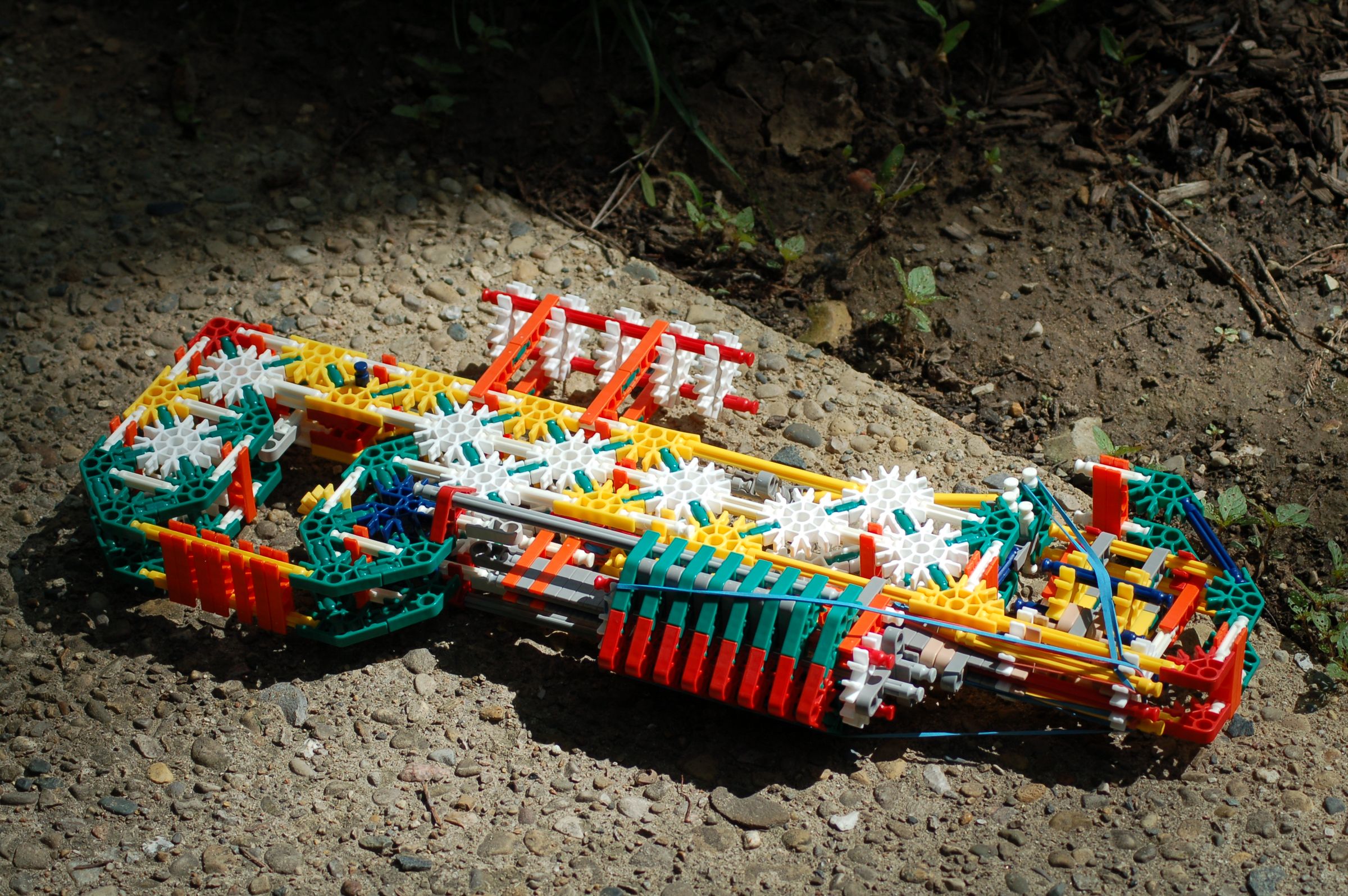 Flonine's K'nex Creations (some of My Knex Guns Swords Etc.)