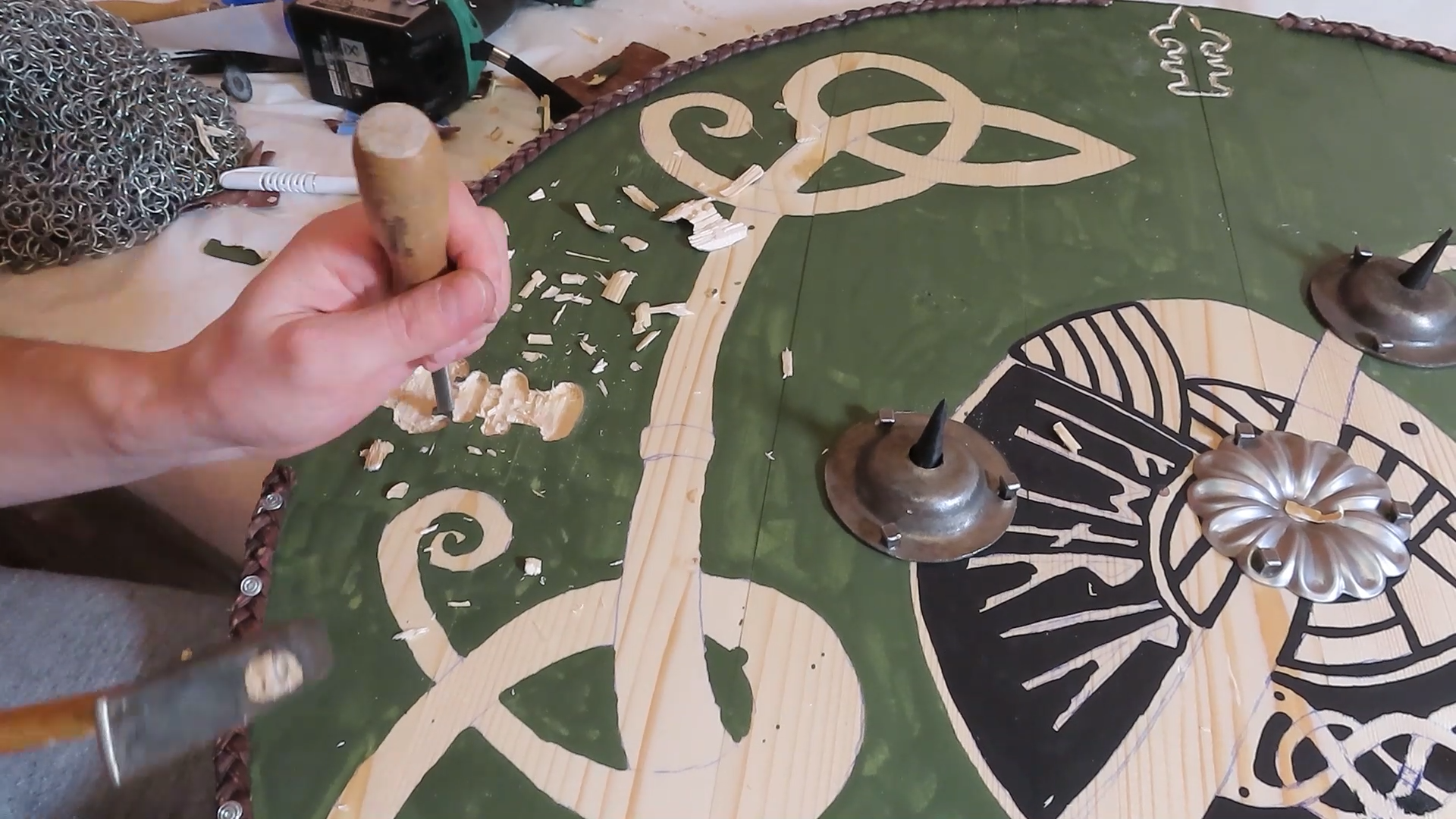 Awesome Wooden Viking Shield! Cool Viking Shield Design! : 6 Steps ...