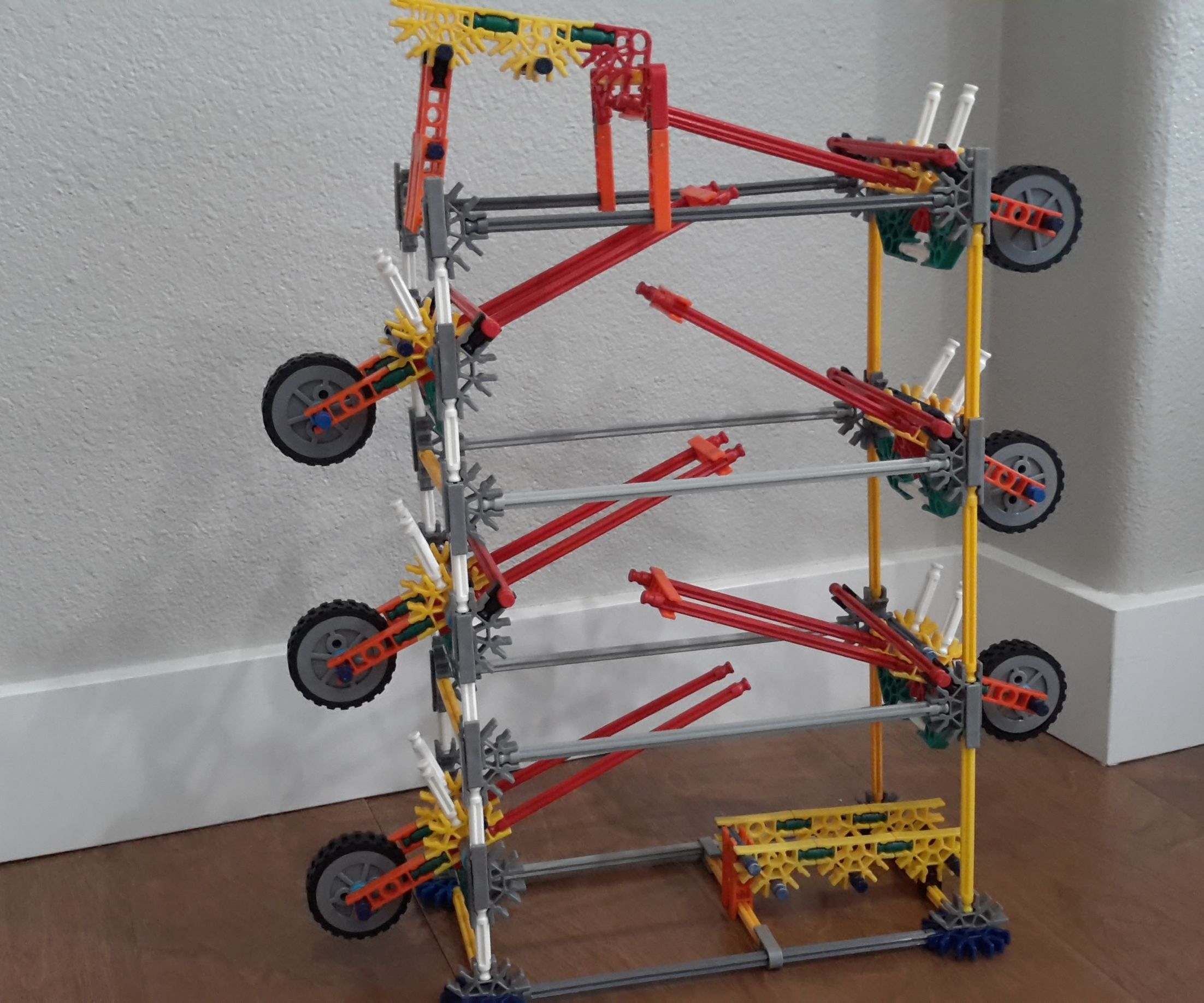 Seesaw, a K'nex Ball Element