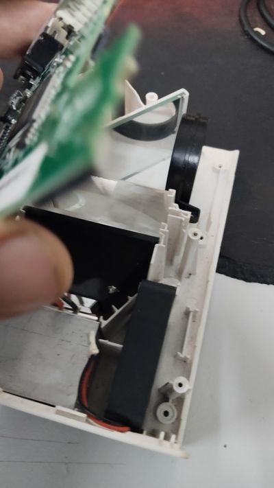 OPENING THE PROJECTOR