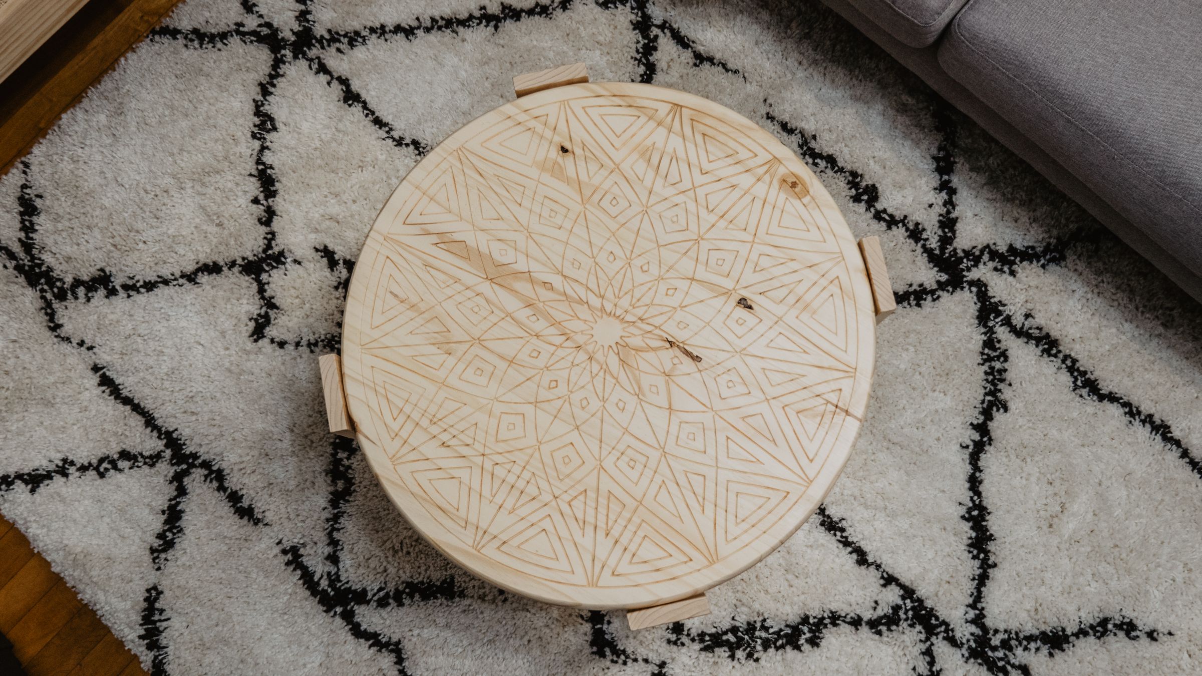 DIY Round Coffee Table : 7 Steps (with Pictures) - Instructables