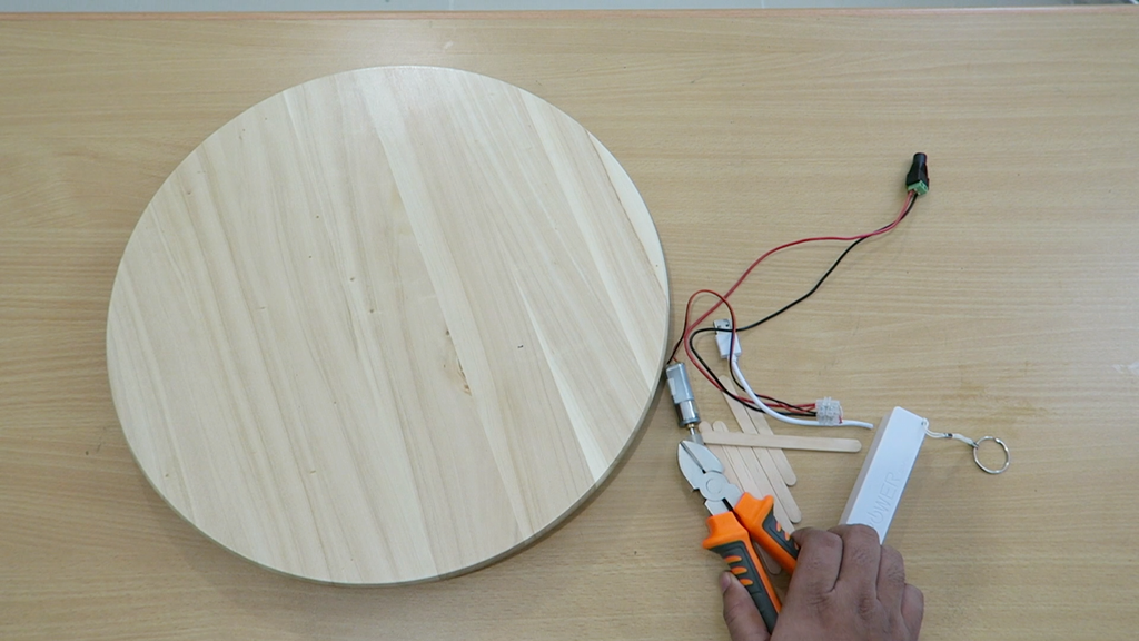 Motorised Rotating Platform : 3 Steps (with Pictures) - Instructables