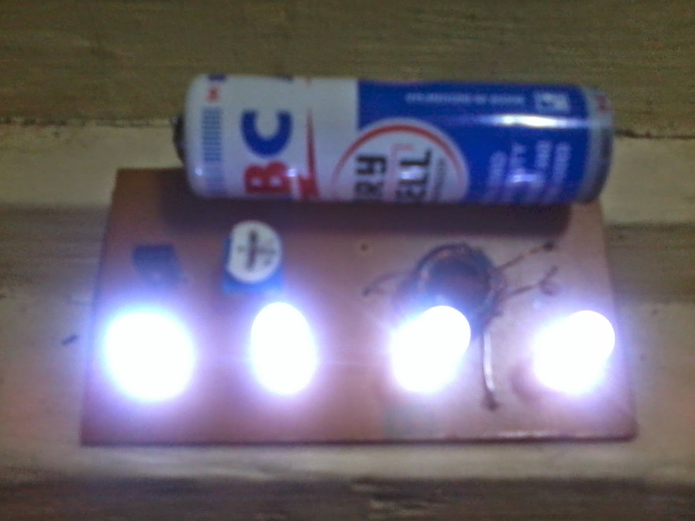 DIY 1,5 V to Light Up 15 LED : 5 Steps - Instructables