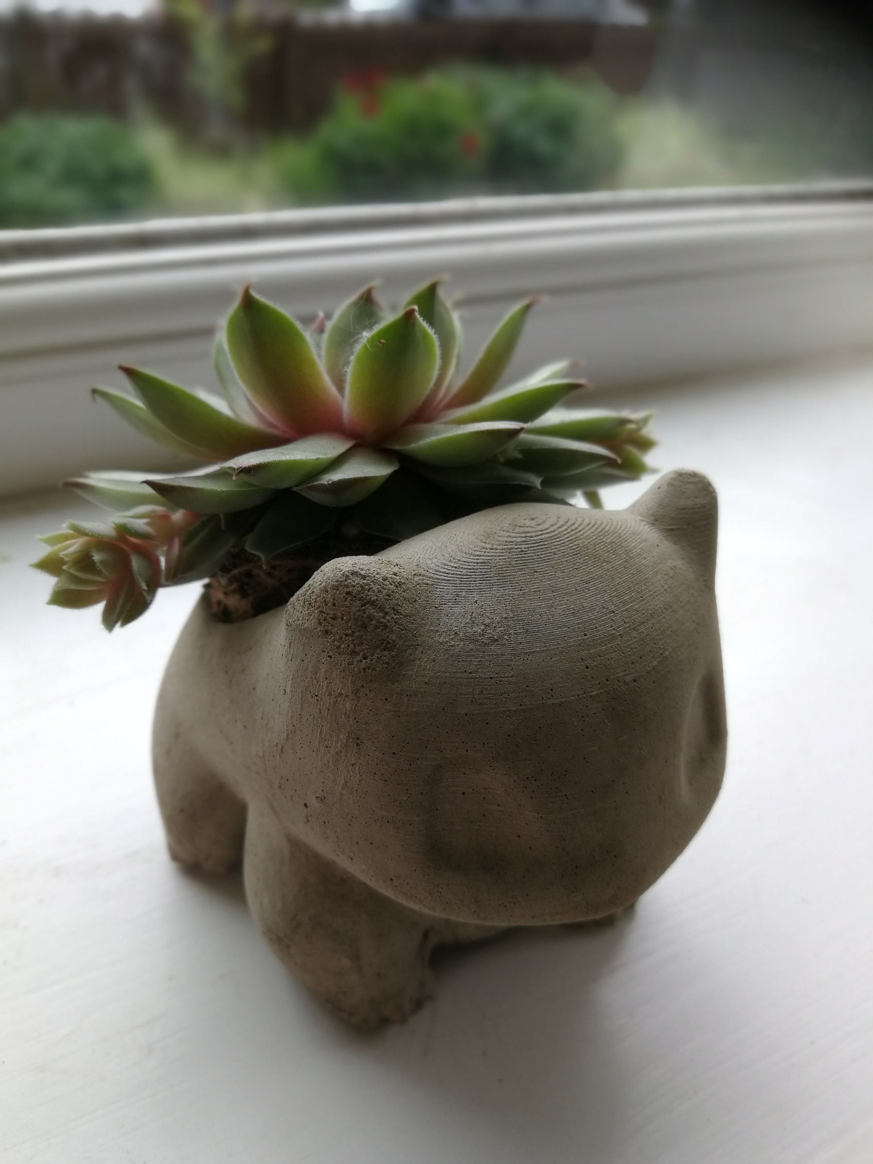 Concrete Bulbasaur Planter From DIY Silicone Mold : 4 Steps - Instructables