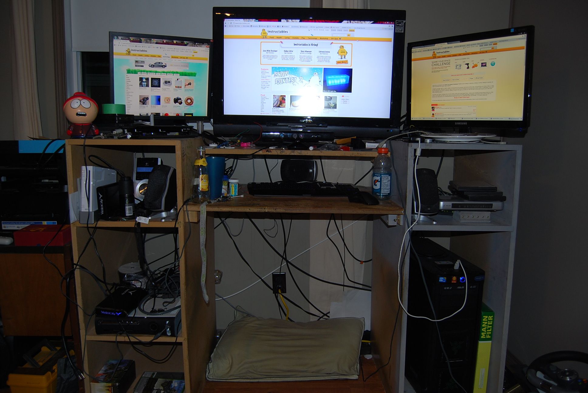 Psycosis Nine's Work Space of Doooooooooom