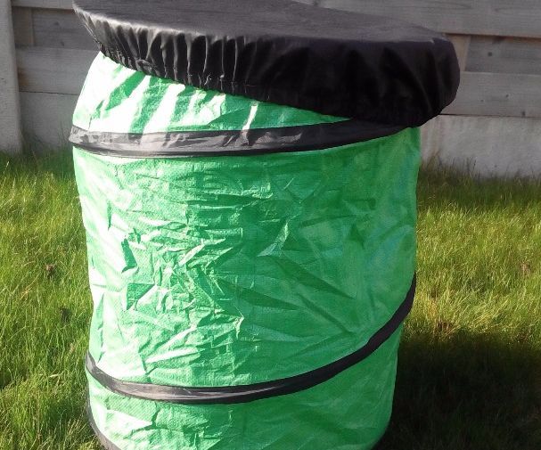 Flatpacked compost bin