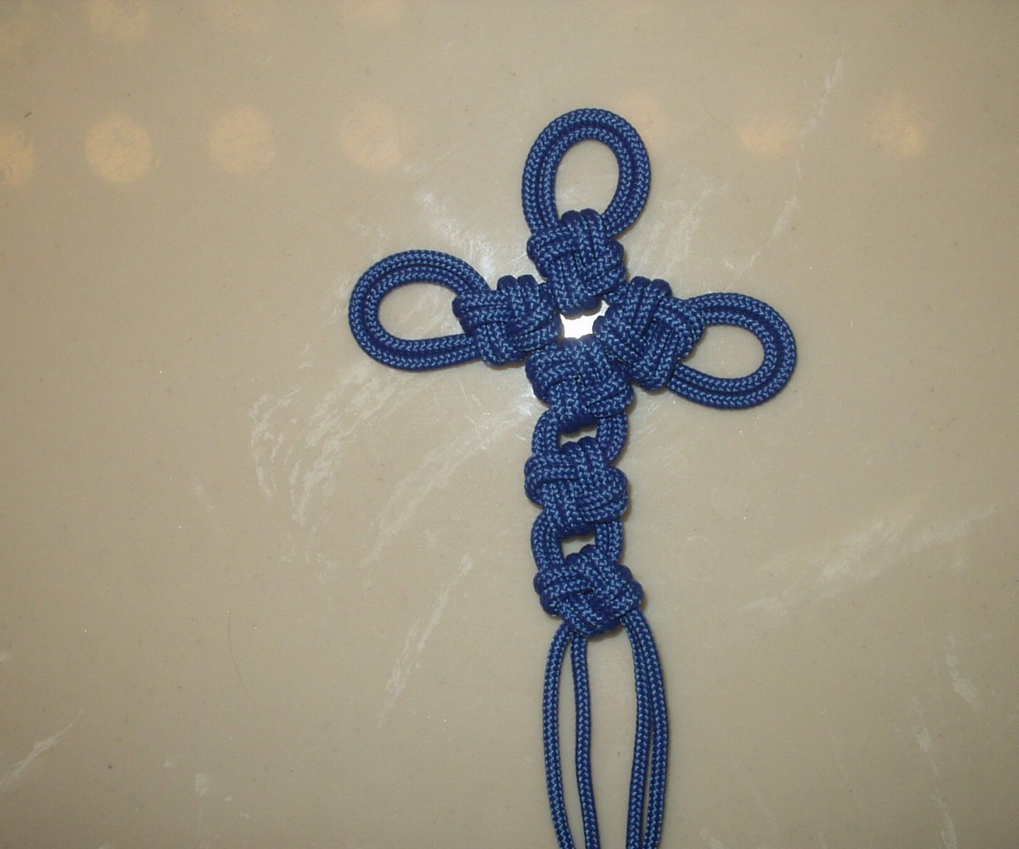 Chinese Crown Knot Cross
