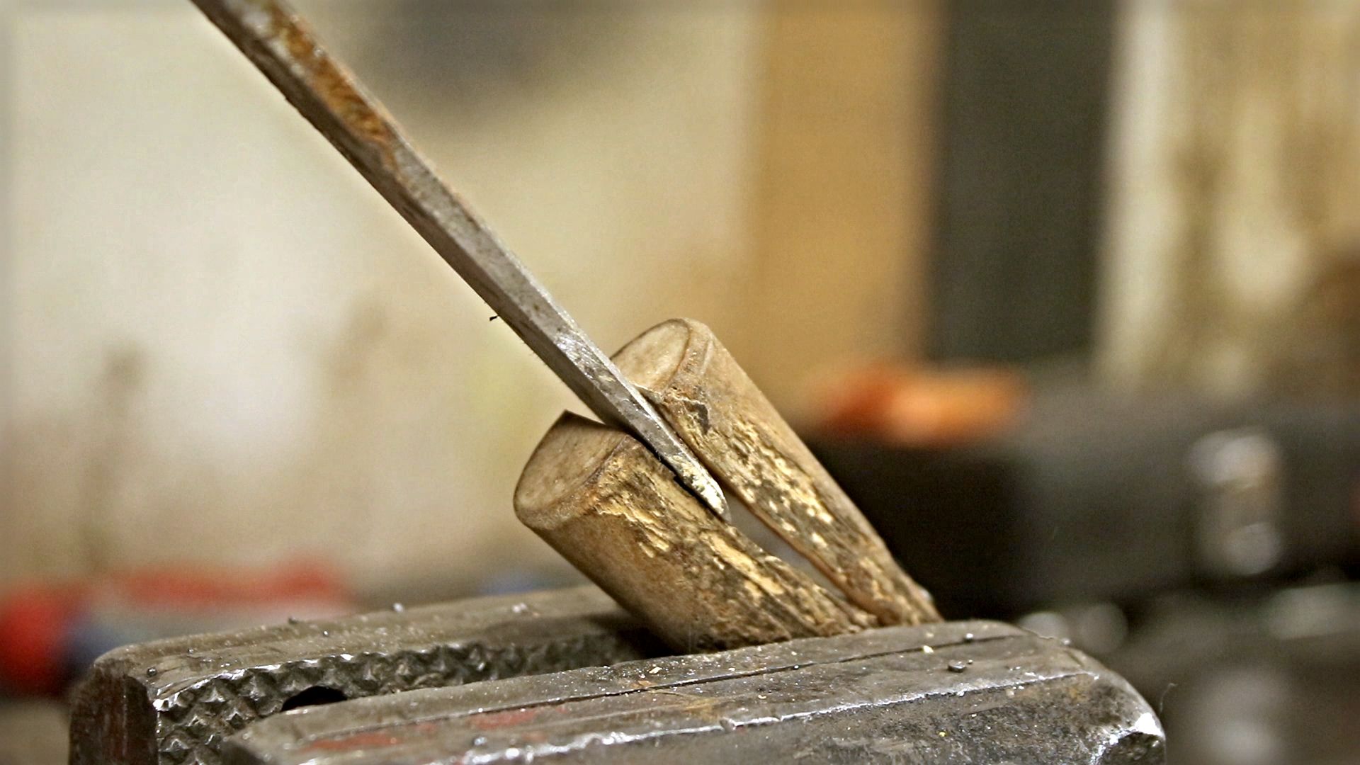 Restoring Rusty Japanese Kitchen Knife and Making Secret Wood Handle