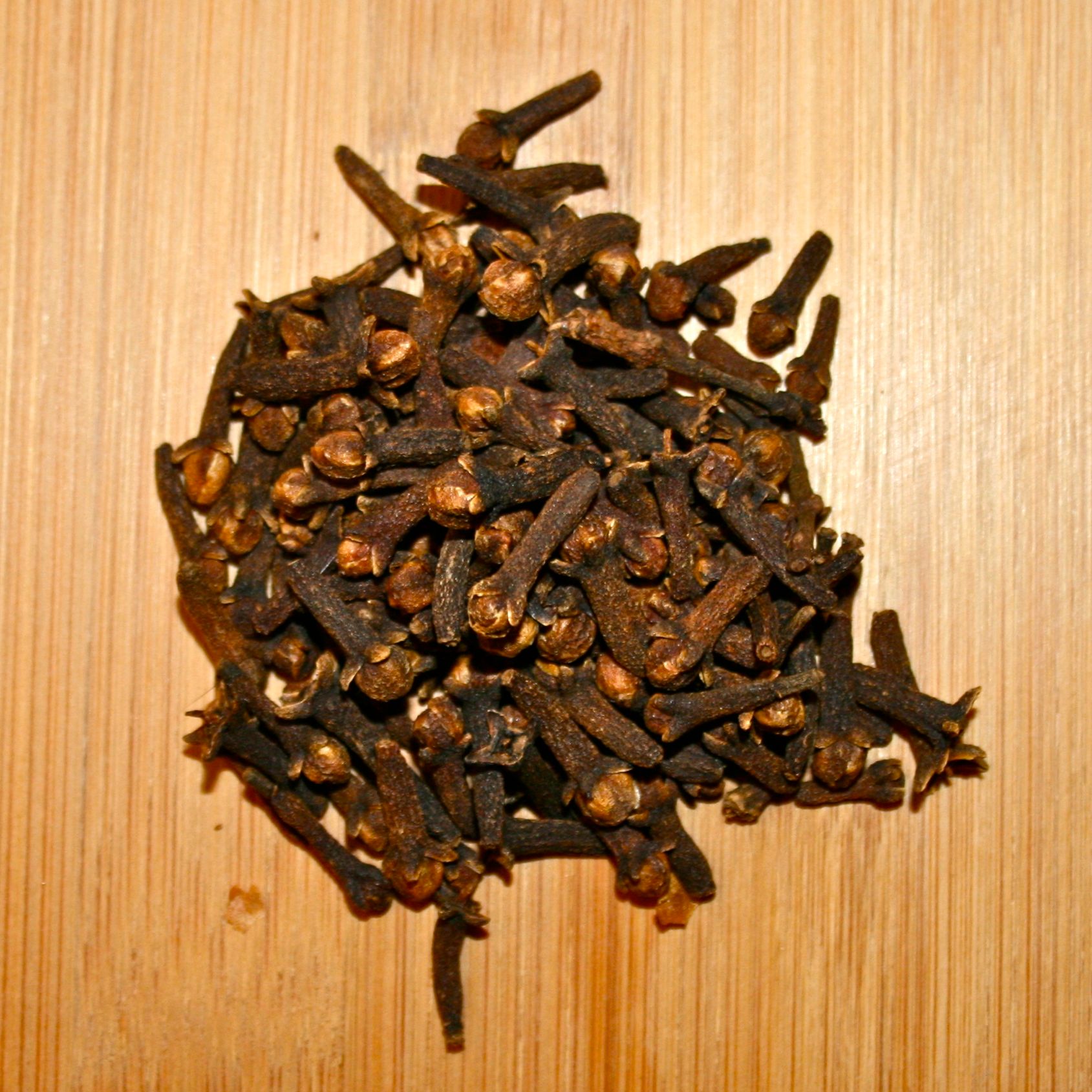 Using Clove to Cure Toothaches