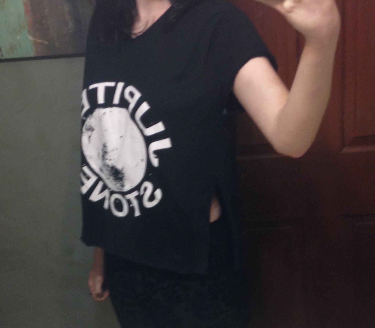 How to "Cuteify" a Baggy T-Shirt