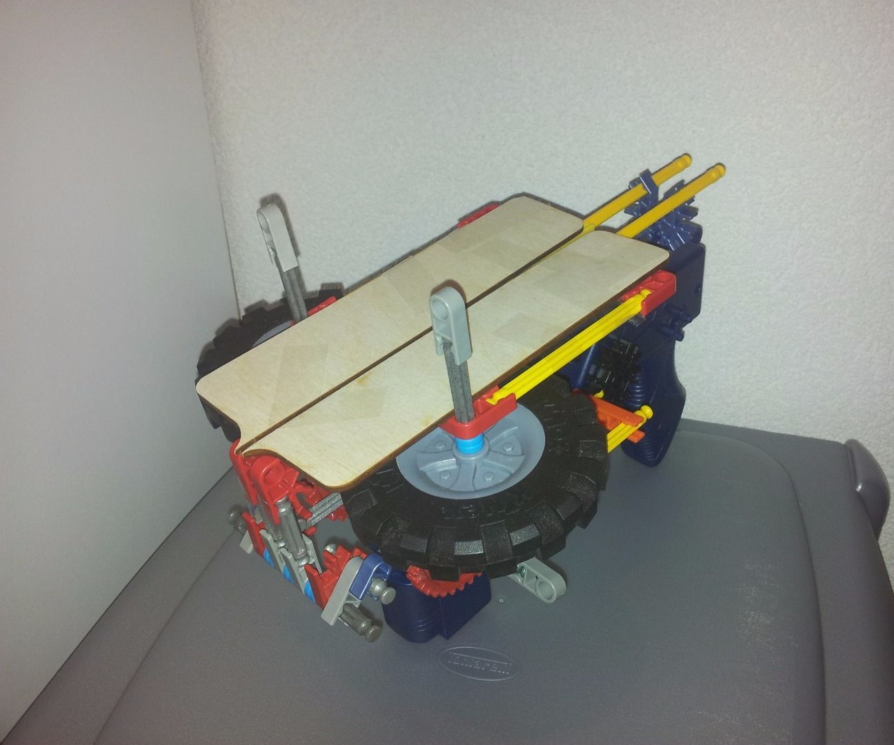 K'nex Paper Plane Launcher