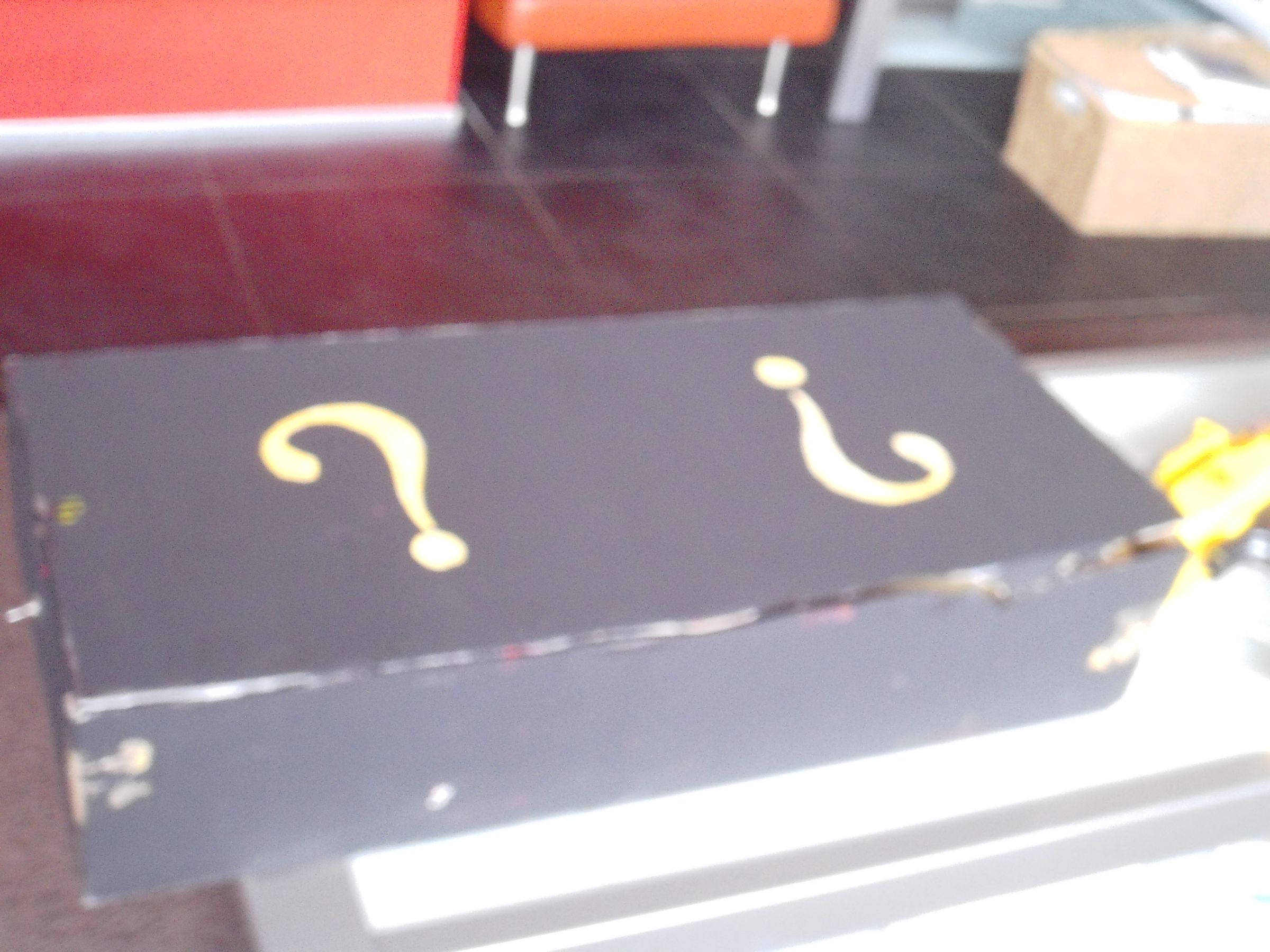 Call of Duty Mystery Box (prop)