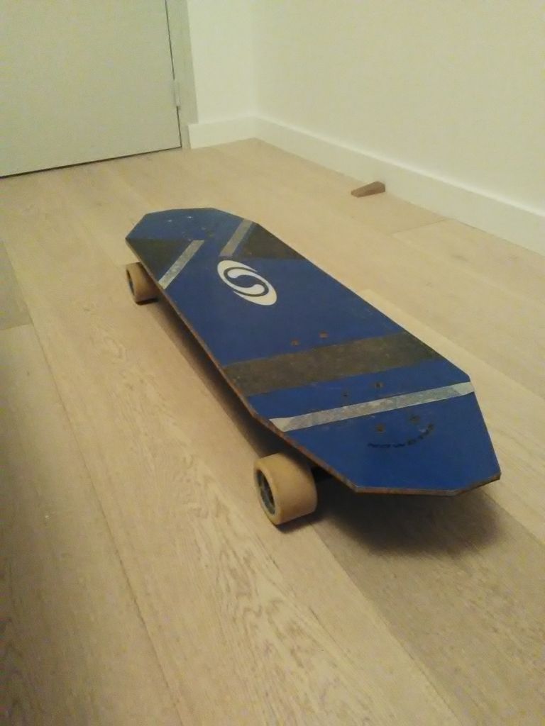 Longboard From a Snowboard 8 Steps