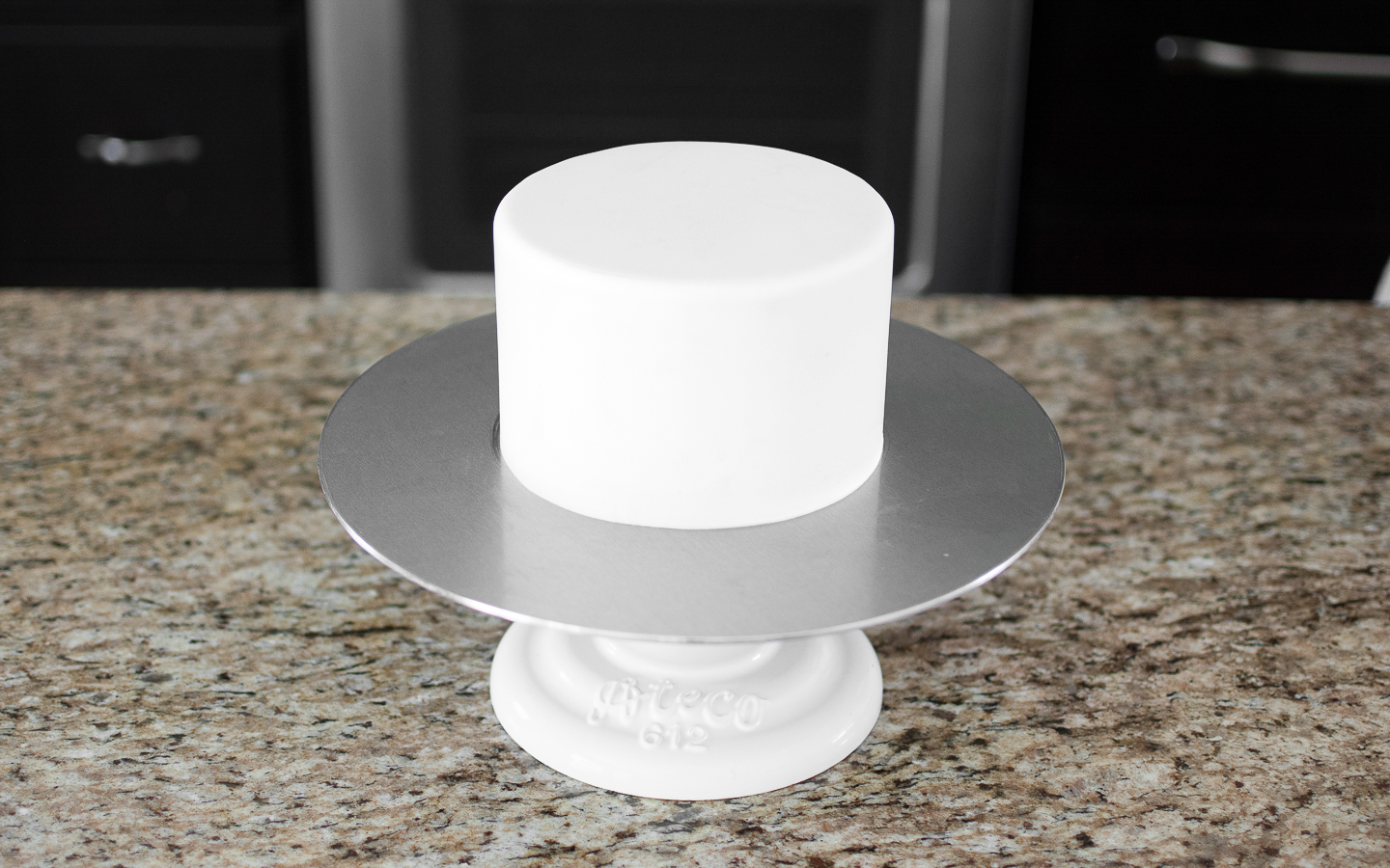 How to Cover a Cake With Fondant 3 Steps (with Pictures) Instructables