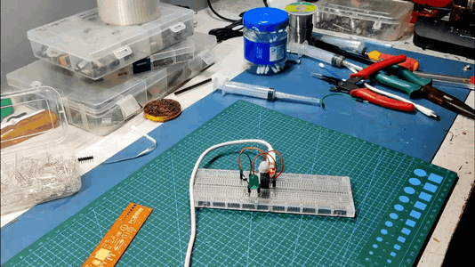 Motion Trigger Circuit With and Without Microcontroller