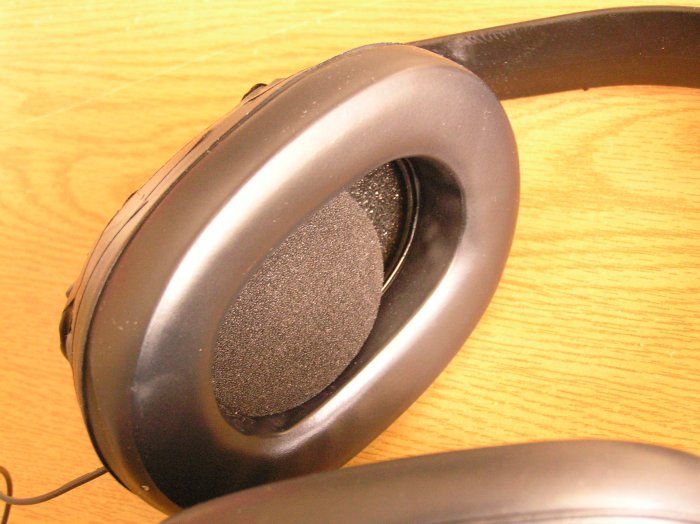 Ultra-cheap Studio Headphones
