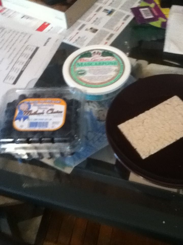 How to Make a Mini Blueberry Treat