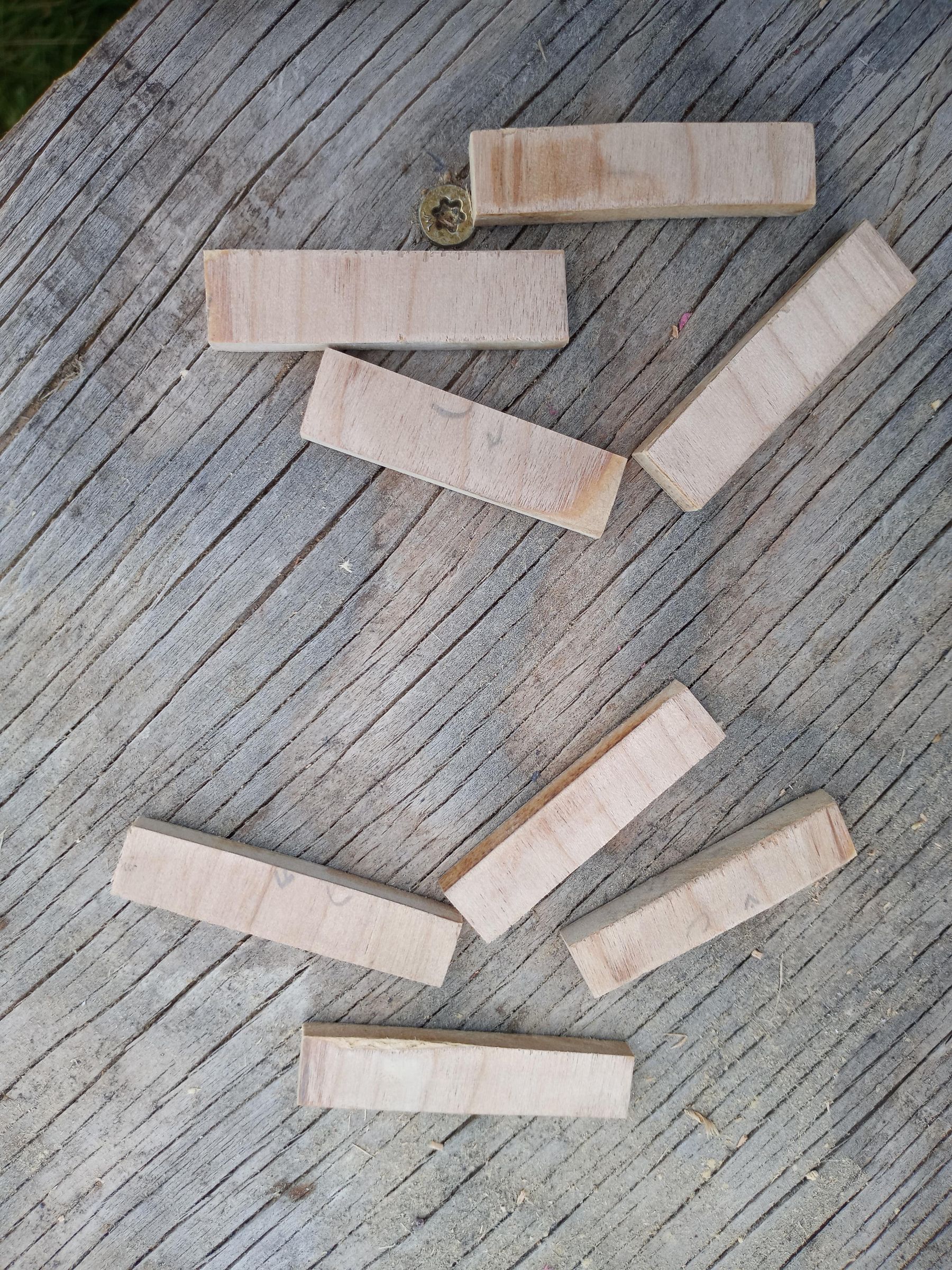 The Compass That Doesn't Point North 10 Steps (with Pictures