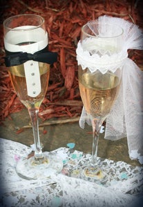 Bride & Groom Decorative Wedding Glasses