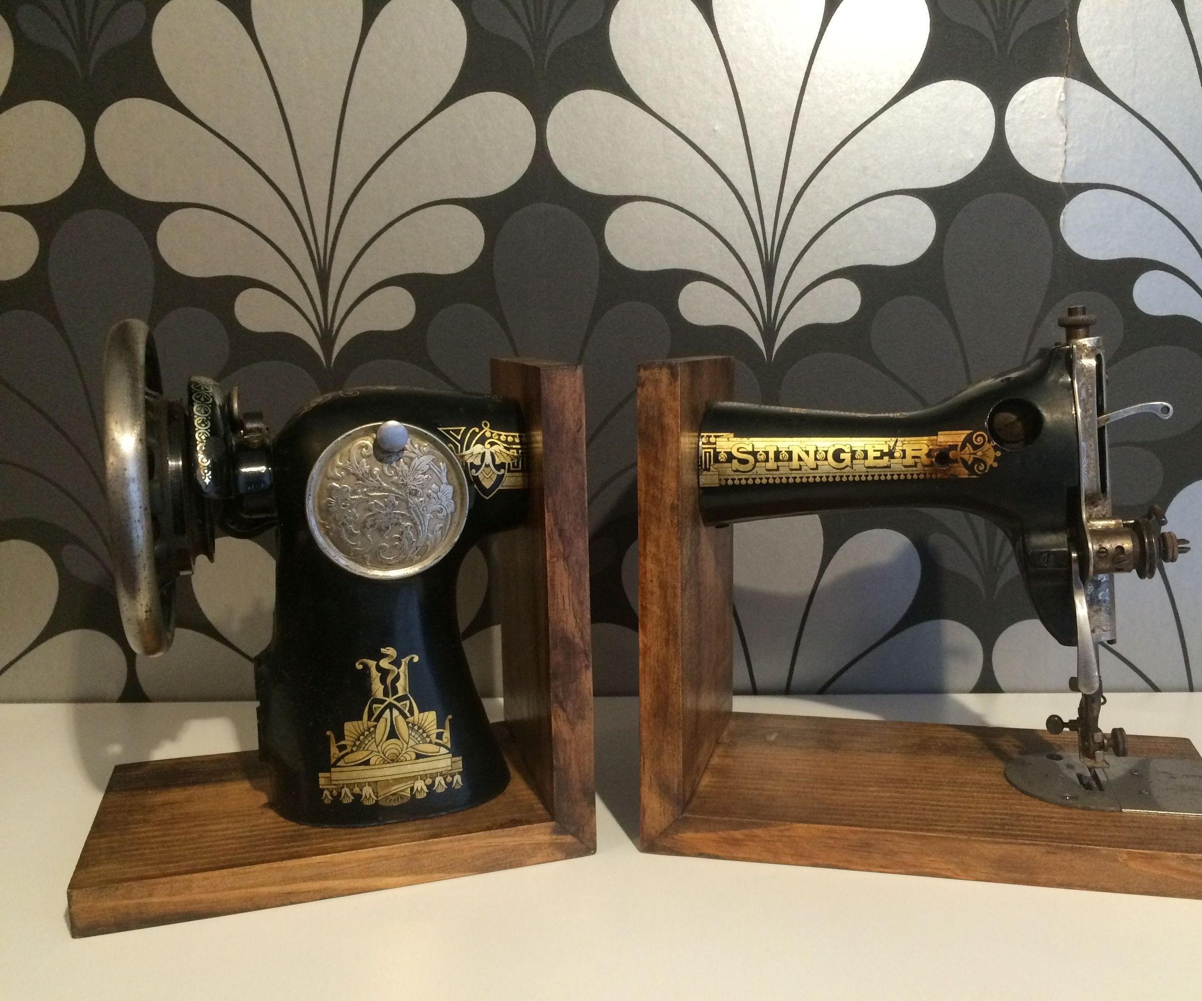 Bookends With an Old Sewing Machine!!