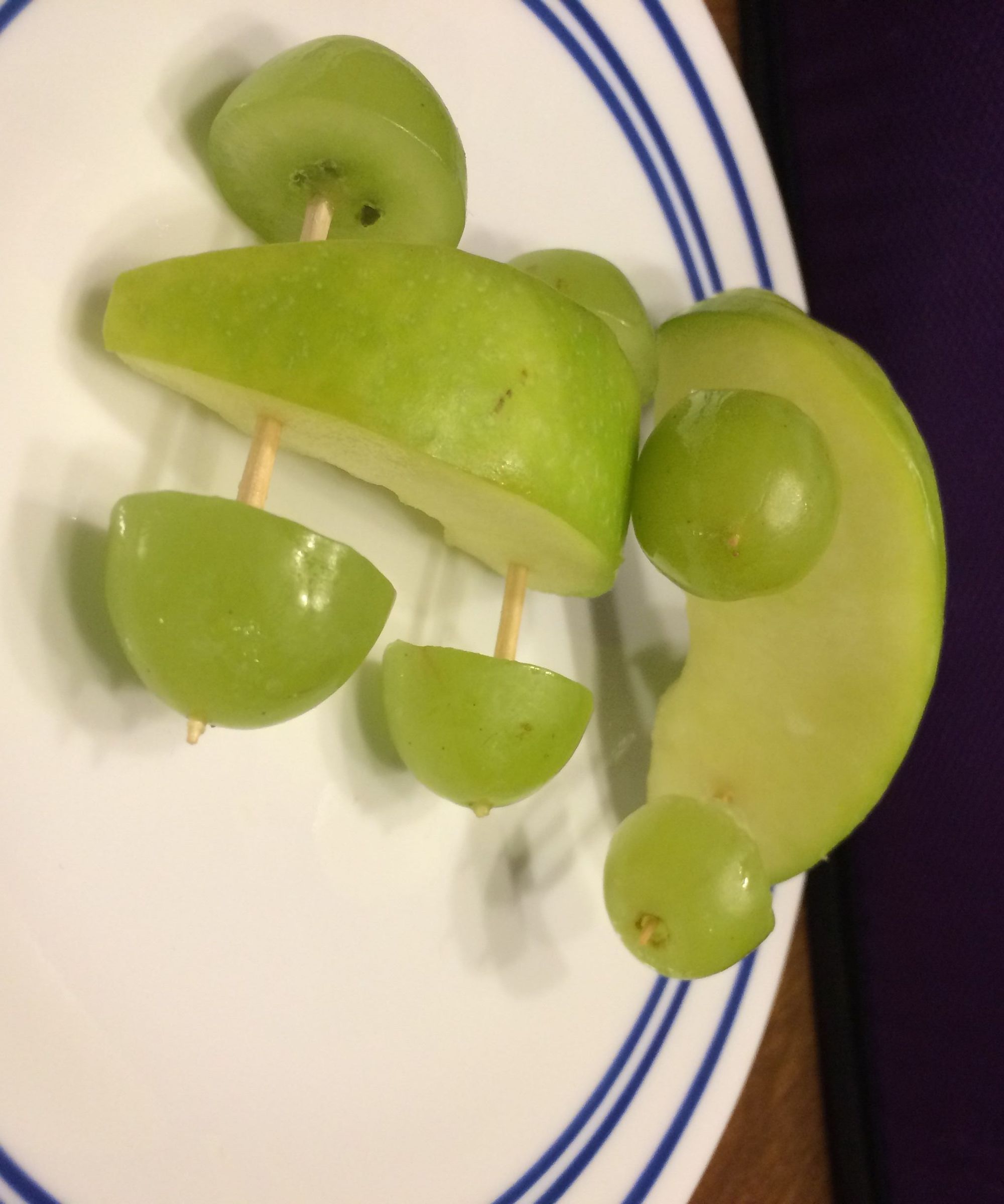 DIY APPLE CARS (HEALTHY SNACK FOR KIDS!!)