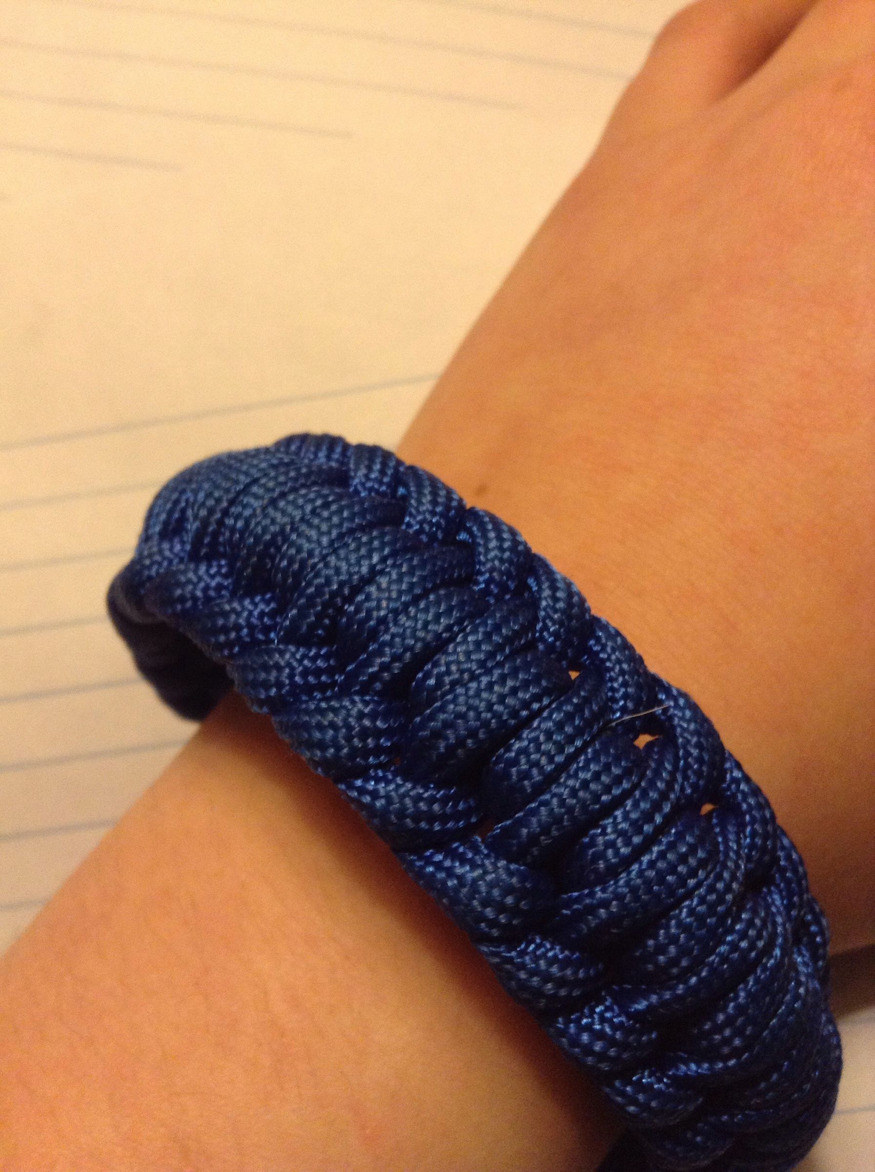 How To Make The Earthworm Paracord Bracelet