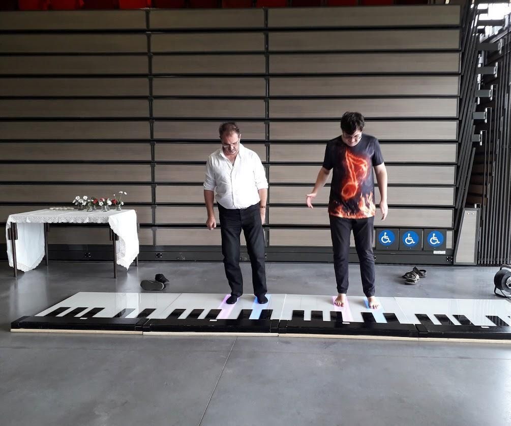 Cheap Expandable Floor Piano