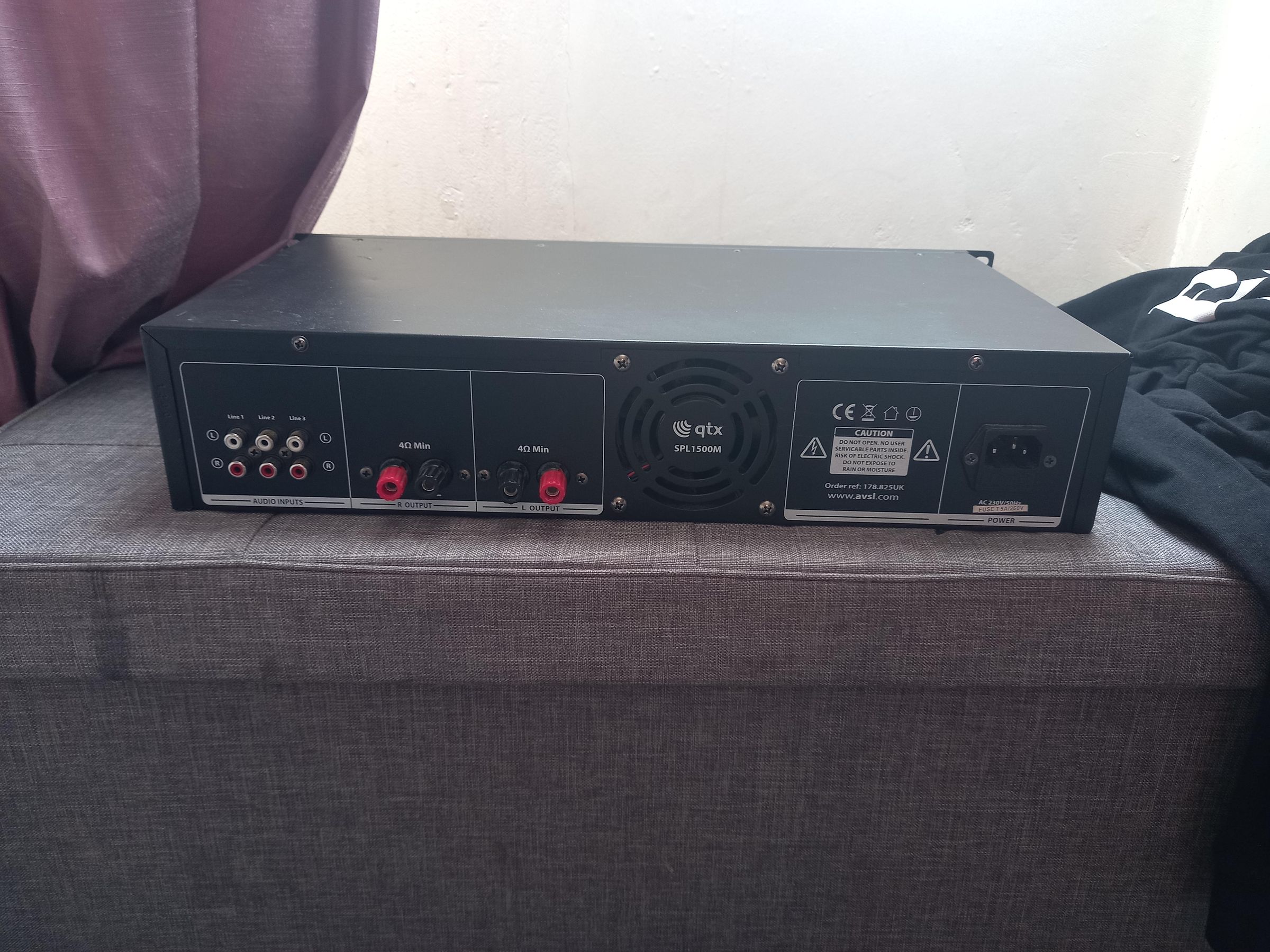 How to Properly Hook Up a Car Amplifier Inside the House 6 Steps