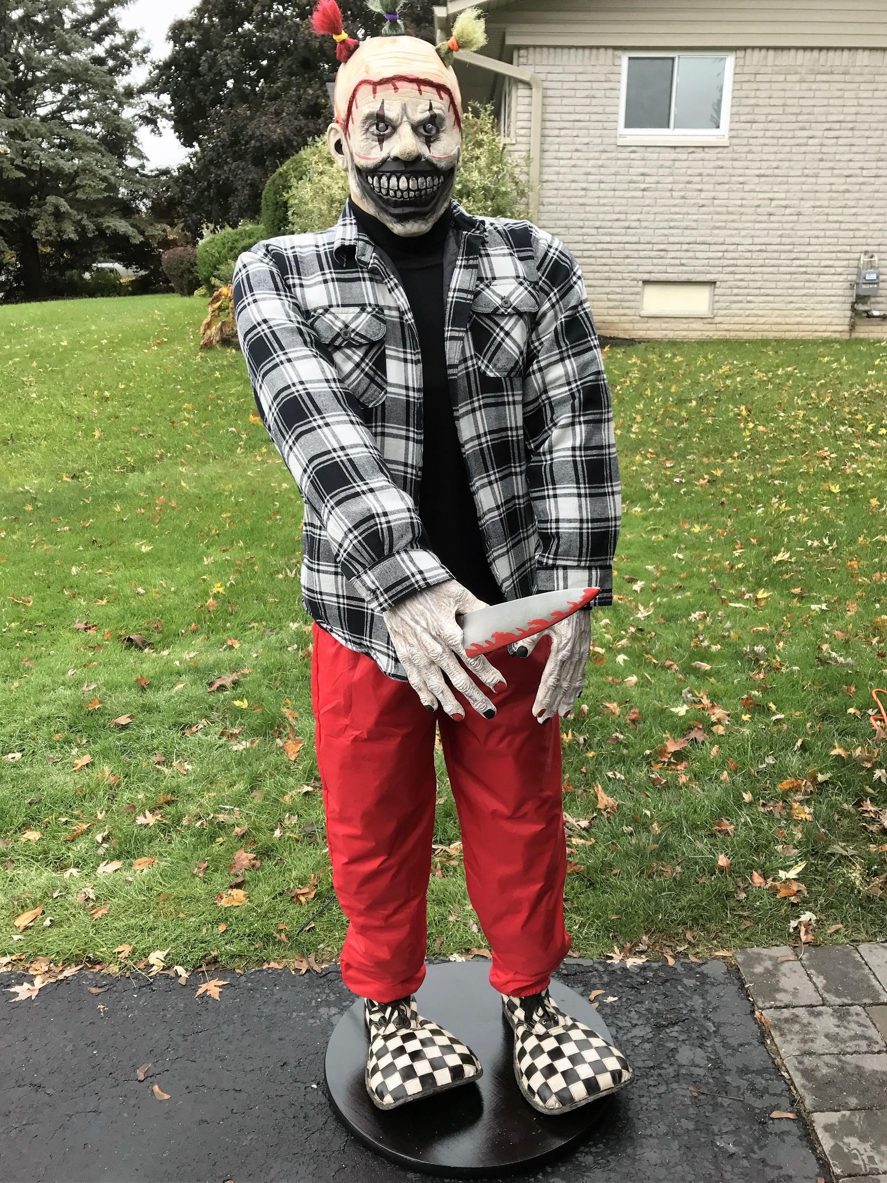 Twisty the Clown!! How to Build a Motorized Life Size Halloween Prop